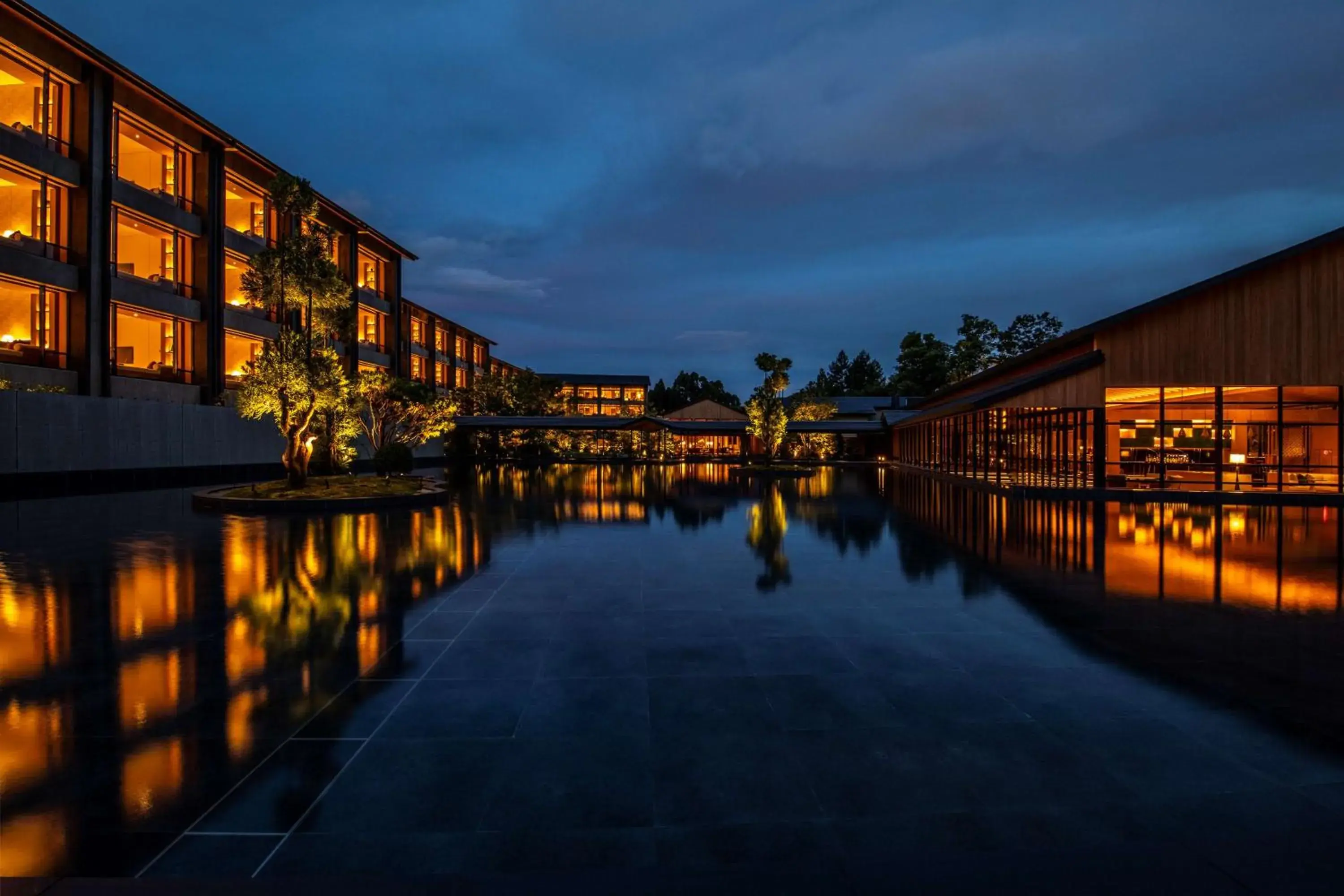 Property building in ROKU KYOTO, LXR Hotels & Resorts by Hilton Property building in ROKU KYOTO, LXR Hotels & Resorts by Hilton