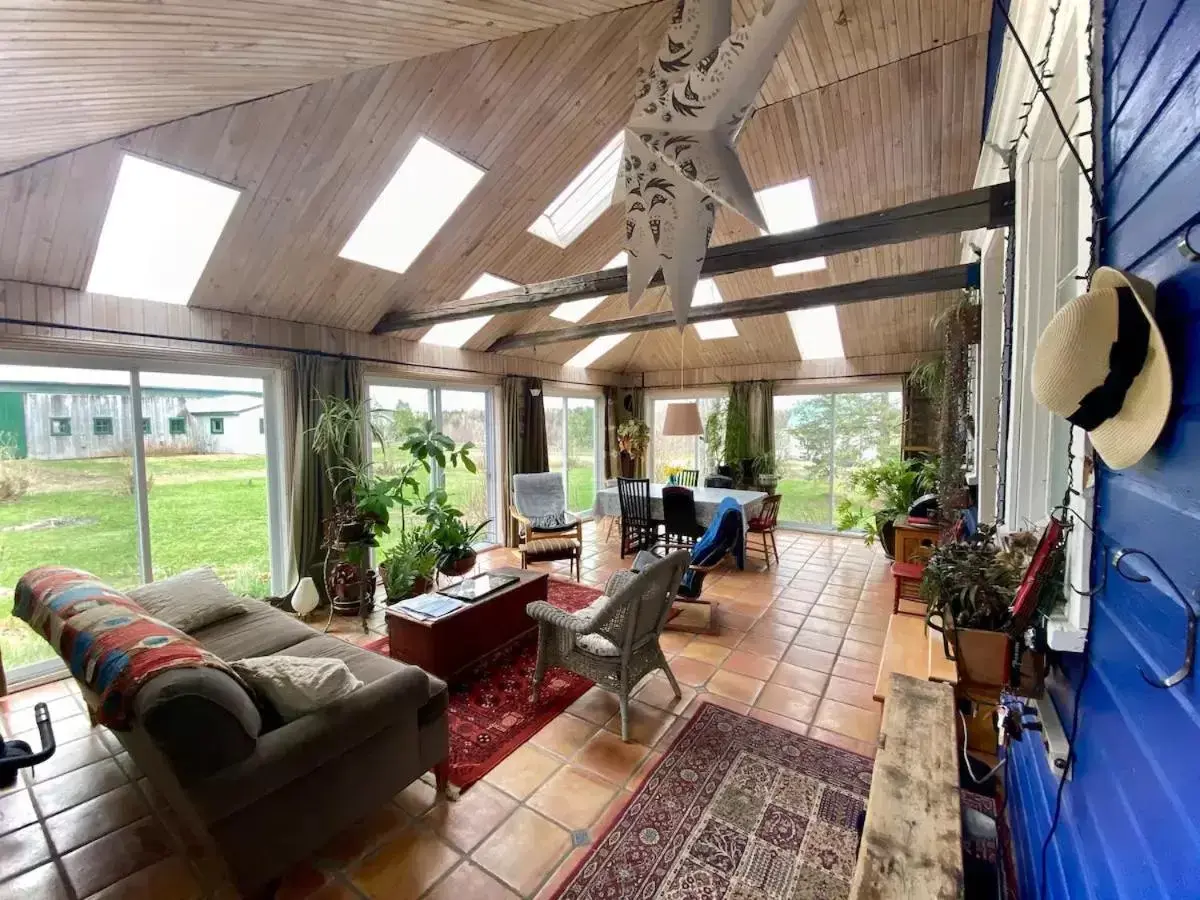 Four-Bedroom House in Le Baluchon Éco-villégiature Four-Bedroom House in Le Baluchon Éco-villégiature