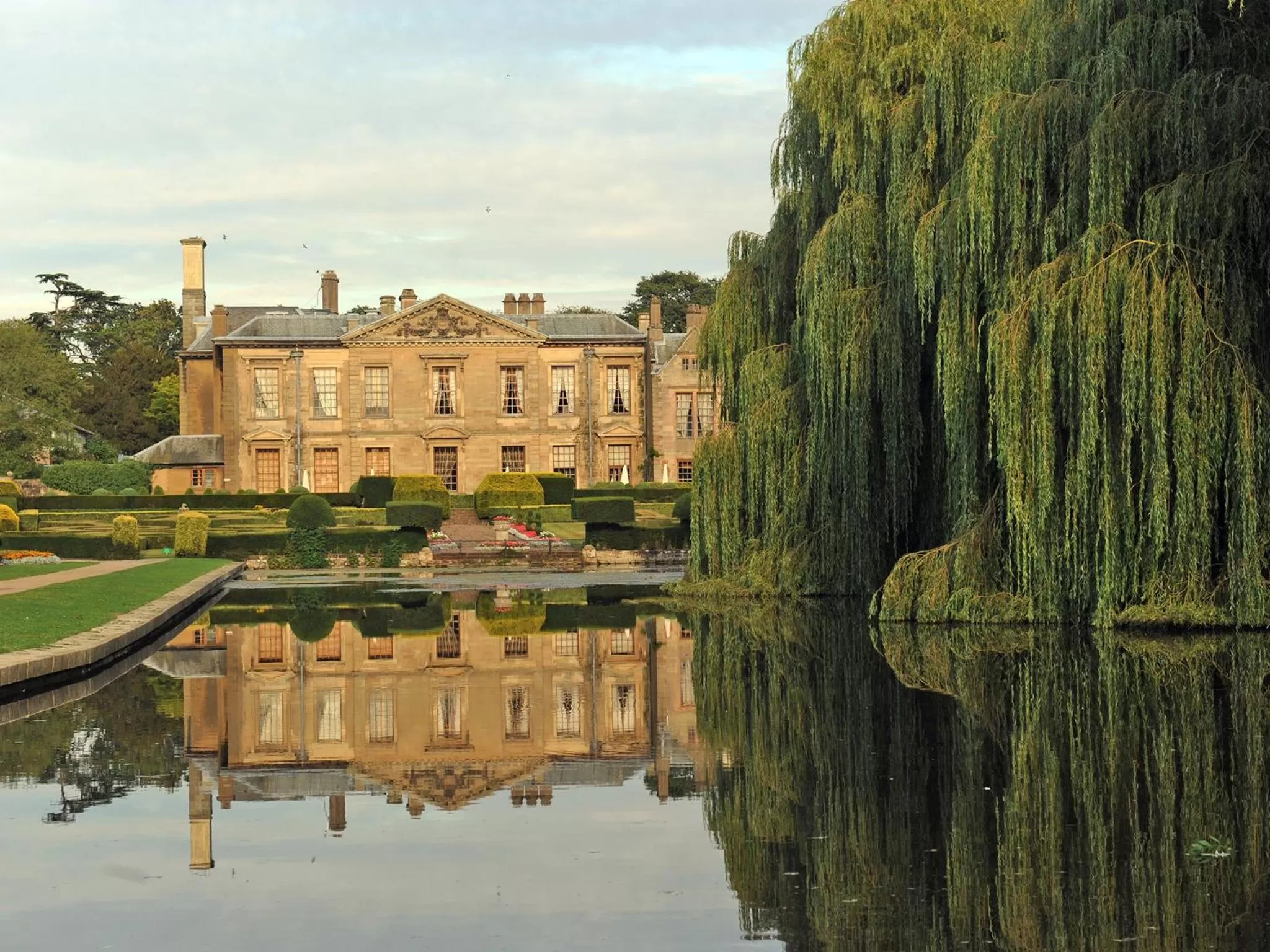 Facade/entrance in Coombe Abbey Hotel