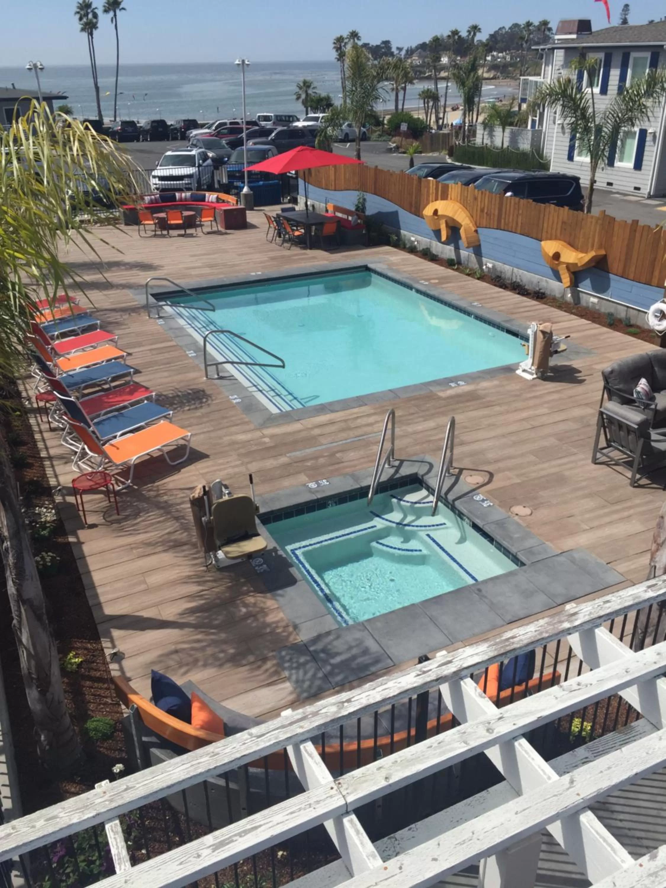 Swimming pool in Beach Street Inn and Suites
