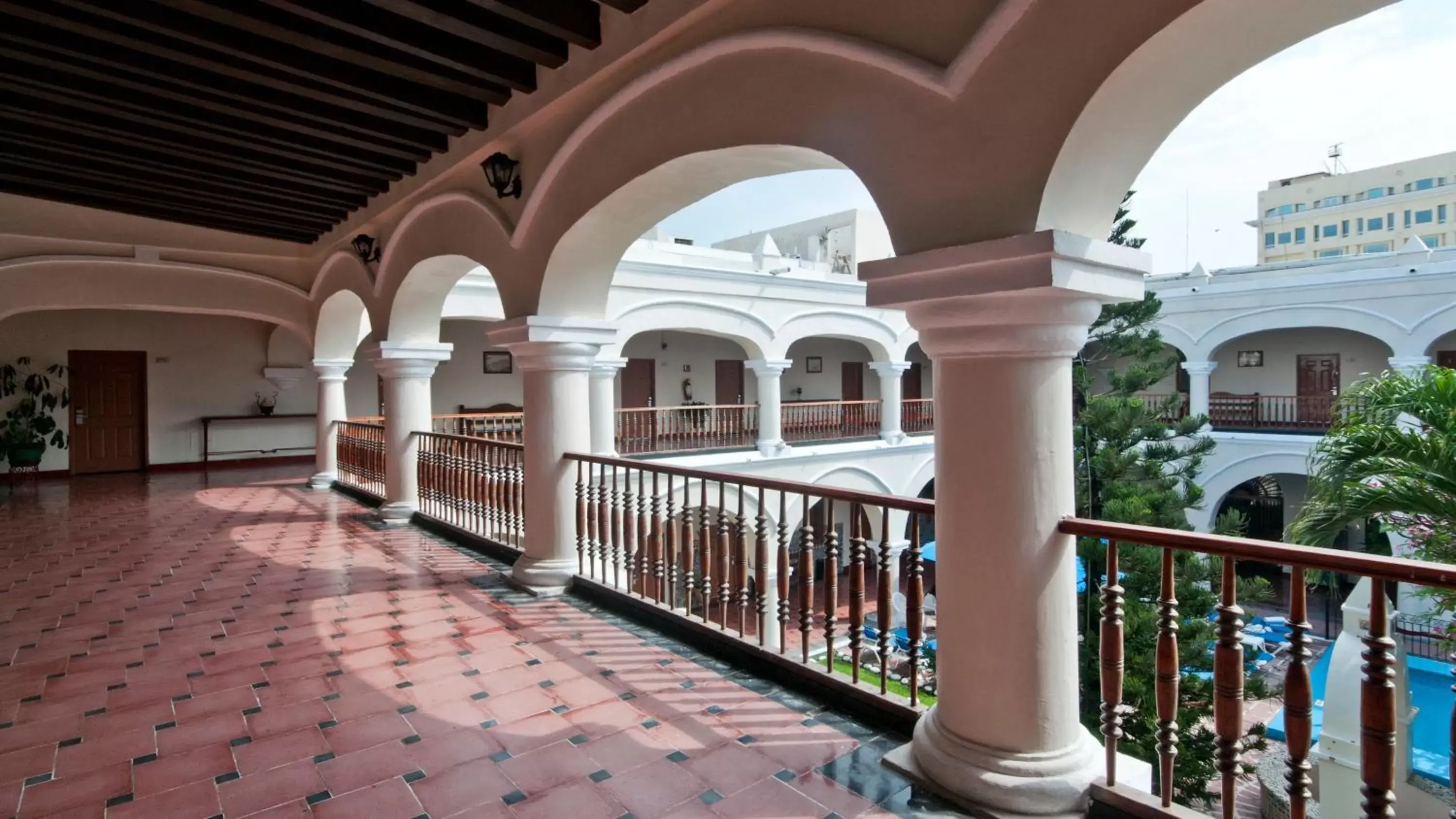 Lobby or reception, Balcony/Terrace in Holiday Inn Veracruz-Centro Historico, an IHG Hotel