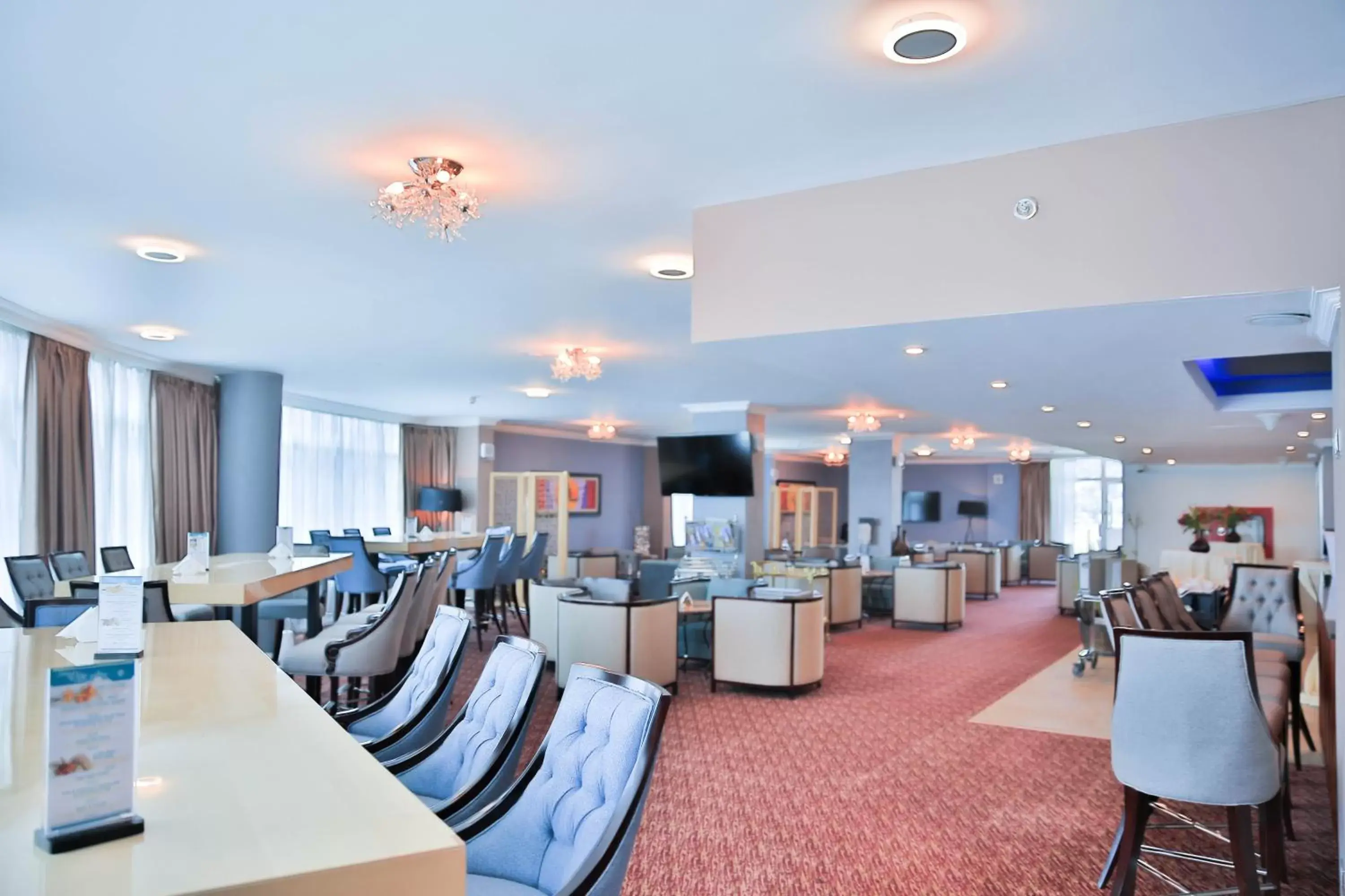 Restaurant/places to eat in Swiss Inn Nexus Hotel Restaurant/places to eat in Swiss Inn Nexus Hotel