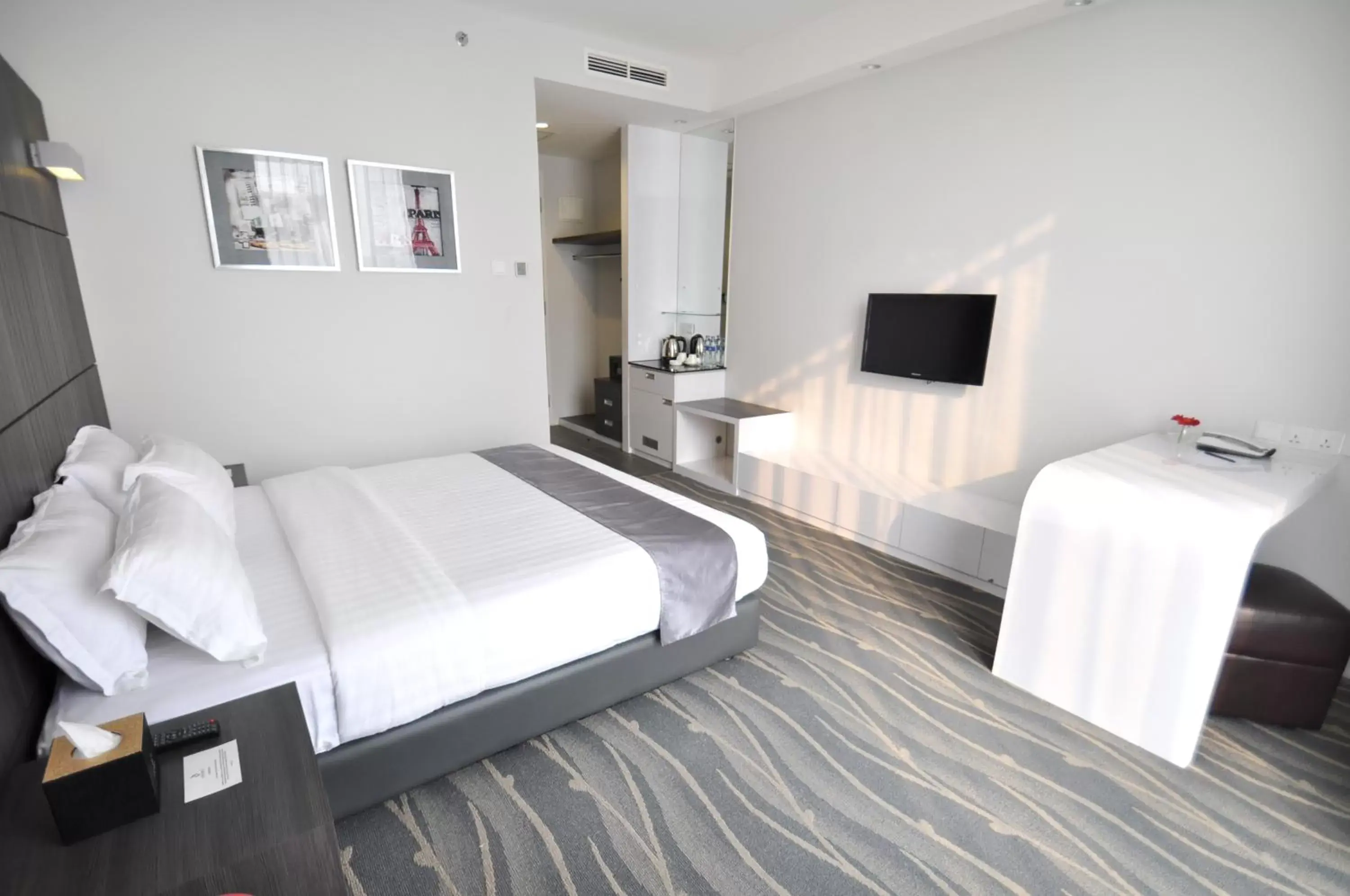 TV and multimedia, Room Photo in Dreamtel Jakarta