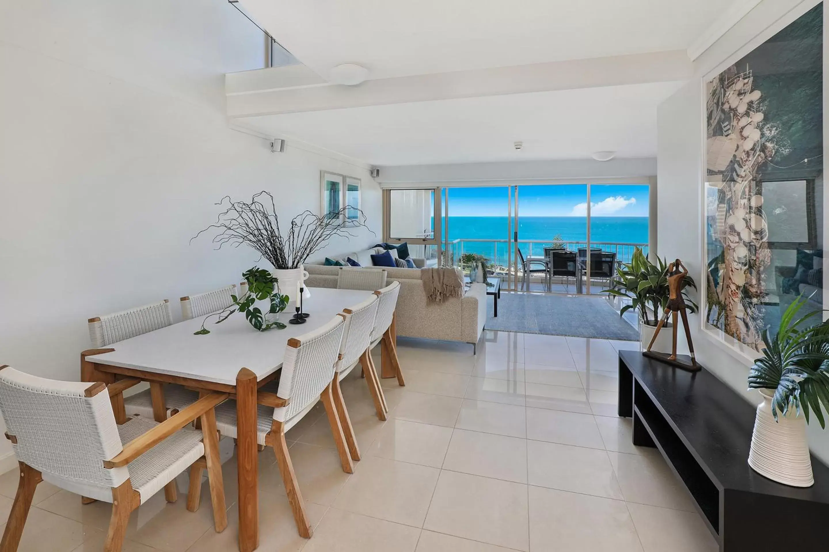 Dining area in Osprey Apartments