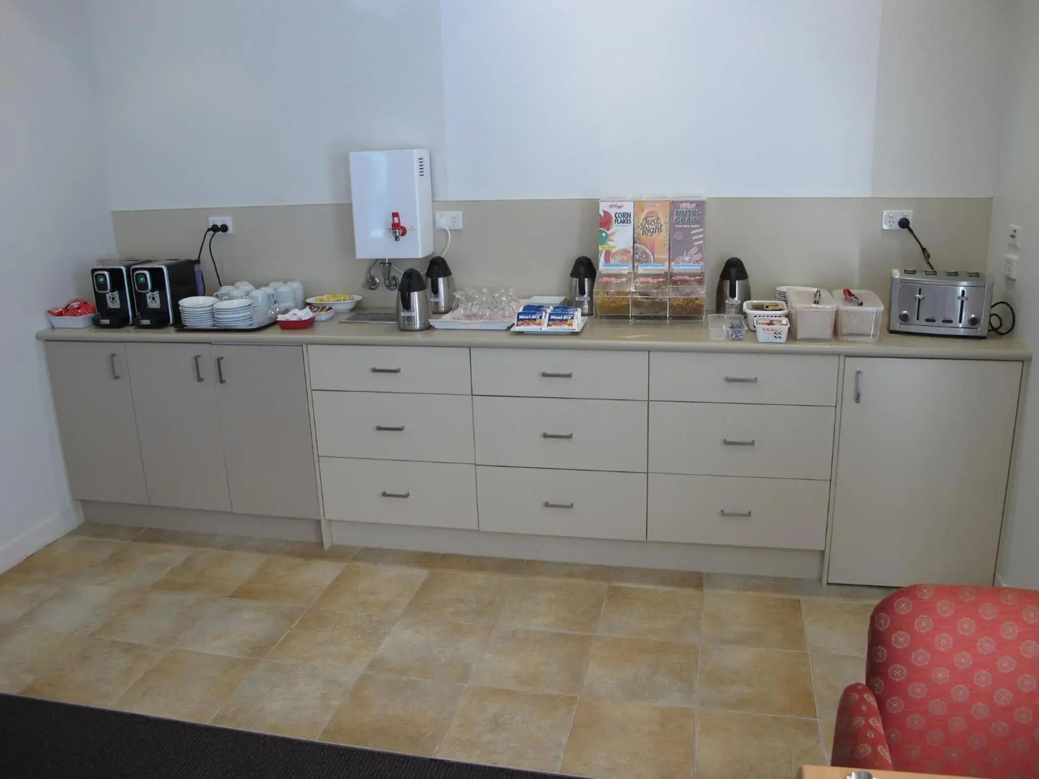 Food and drinks, Kitchen/Kitchenette in Aston Hill Motor Lodge