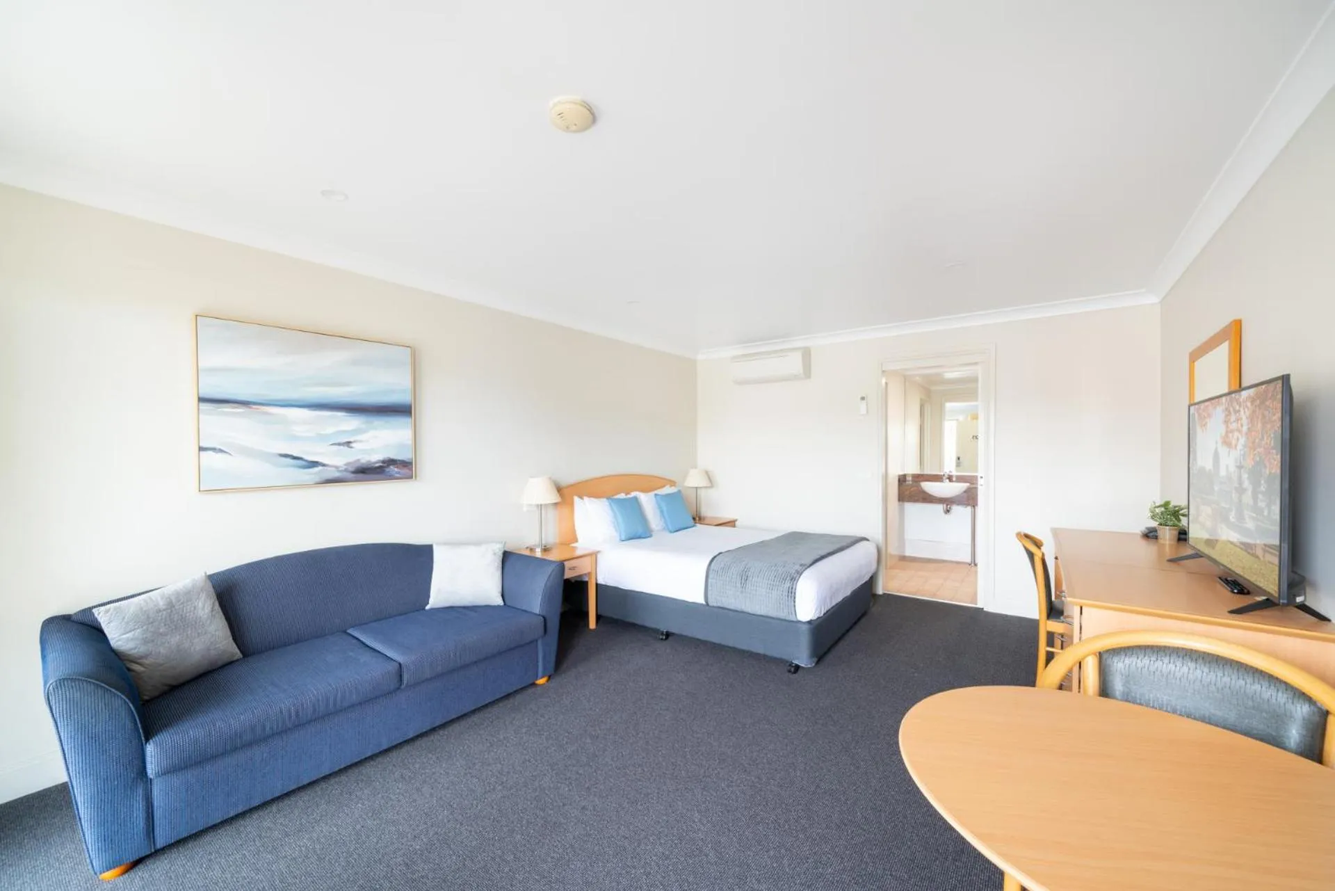 Bedroom, Bed in Heritage Inn Bathurst