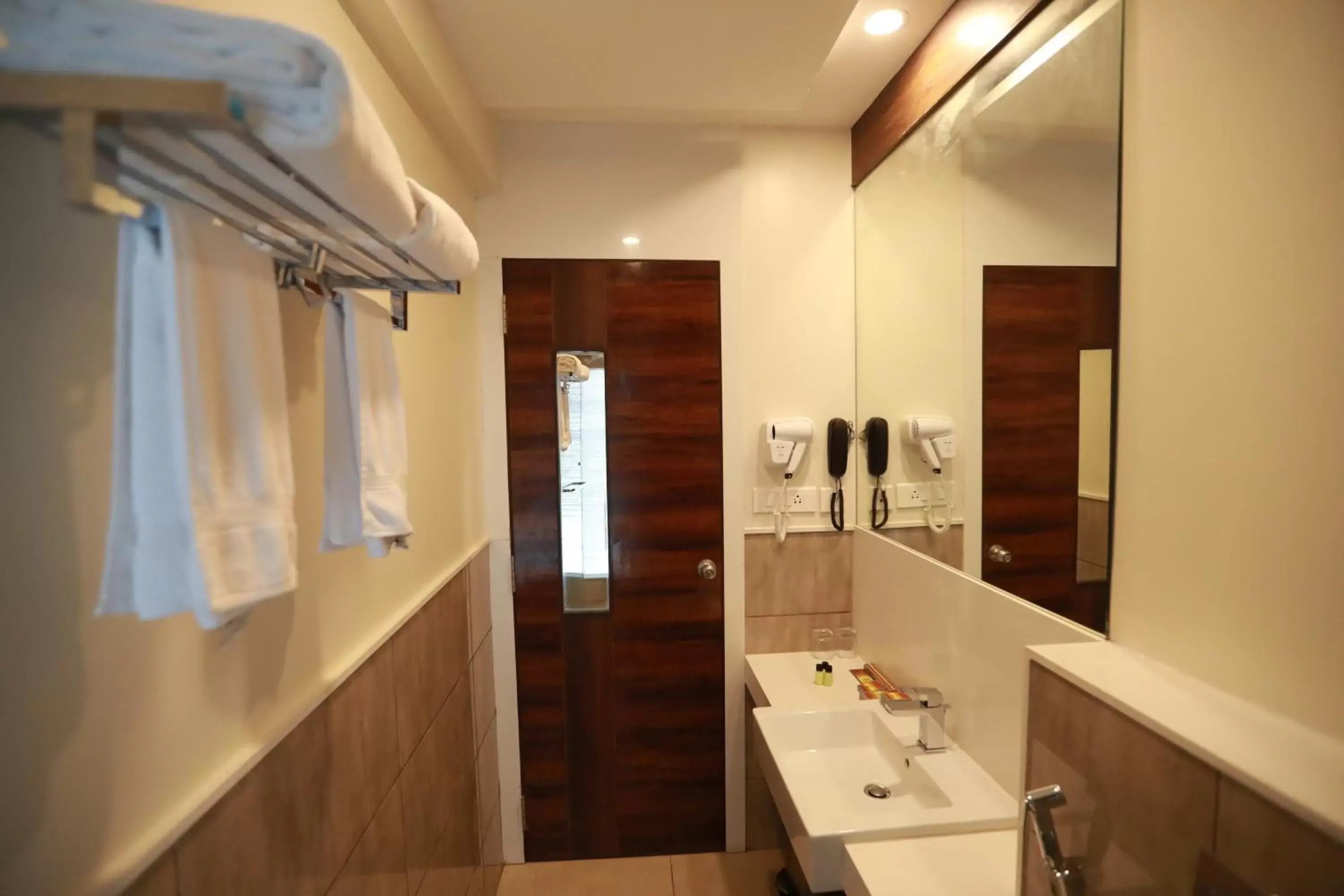 Bathroom in Hotel Park Elanza Chennai