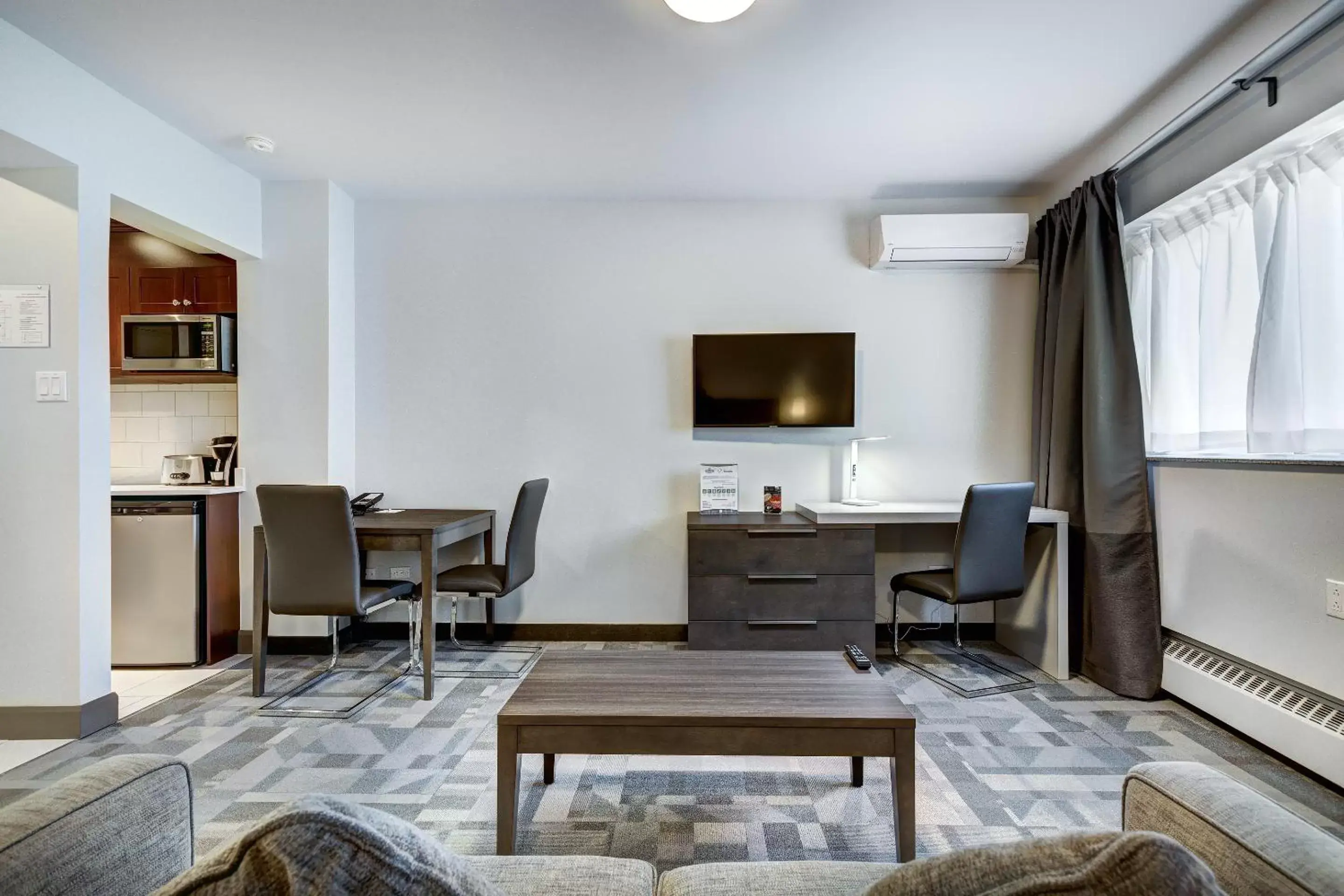 Bedroom, Seating Area in Terrasse Royale Hotel