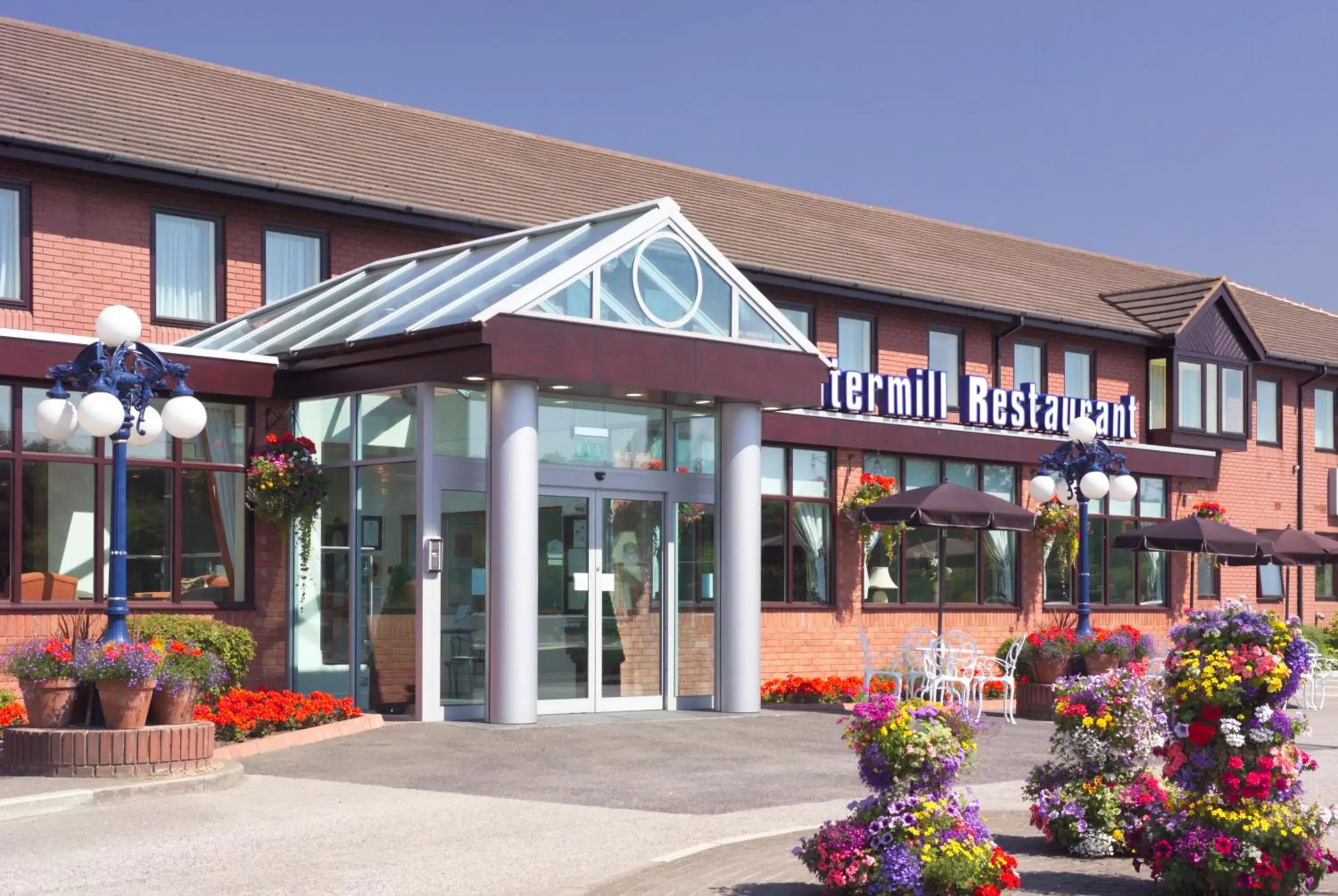 Facade/entrance, Property Building in Best Western Plus Milford Hotel