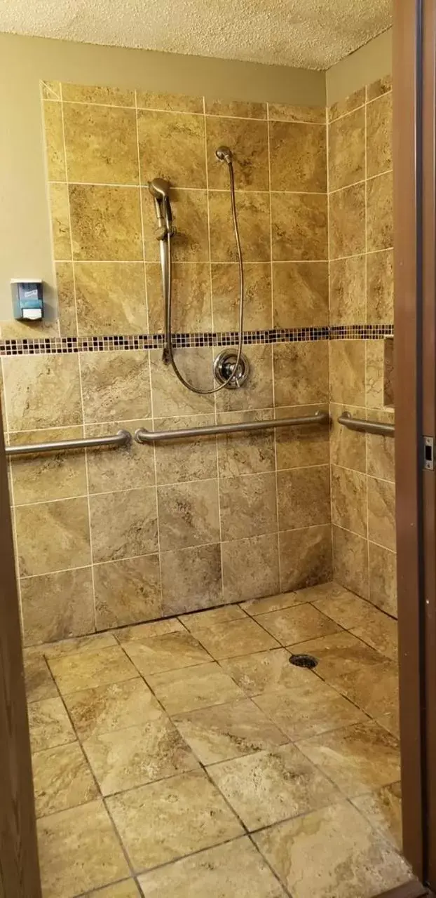 Bathroom in Econo Lodge San Antonio near SeaWorld - Medical Center