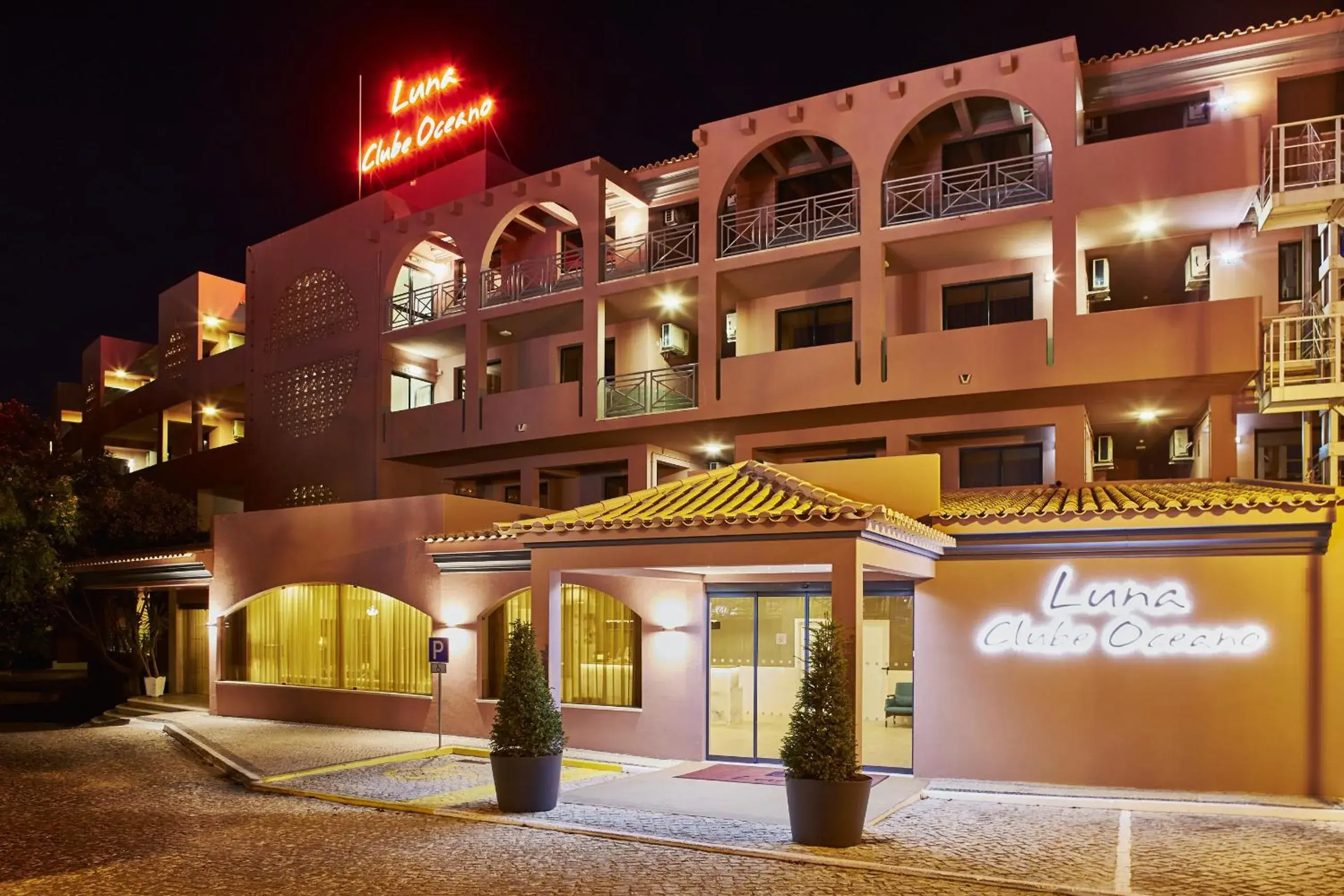 Property building in Luna Clube Oceano Property building in Luna Clube Oceano