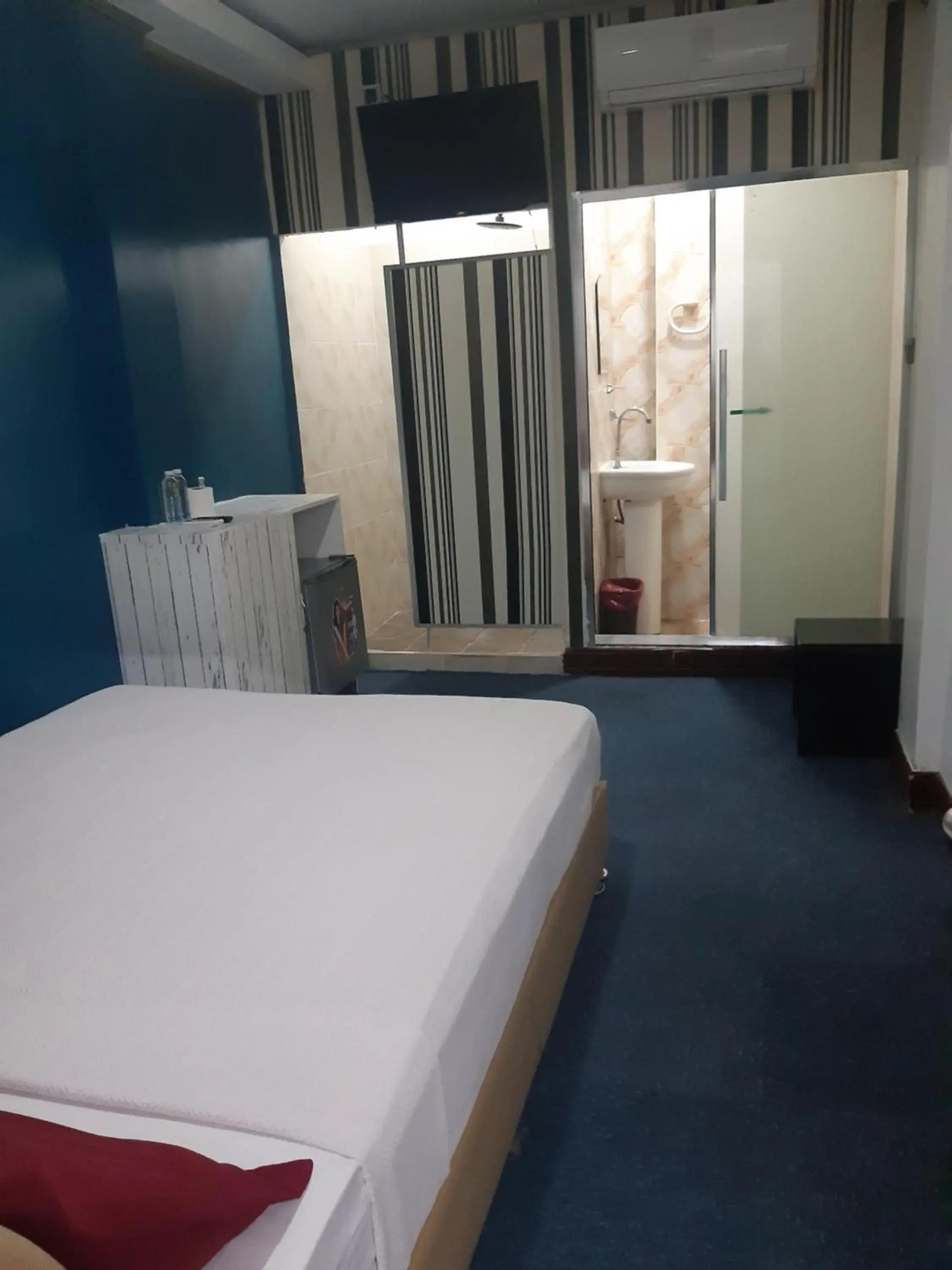 Bed in 999 Hotel Bed in 999 Hotel