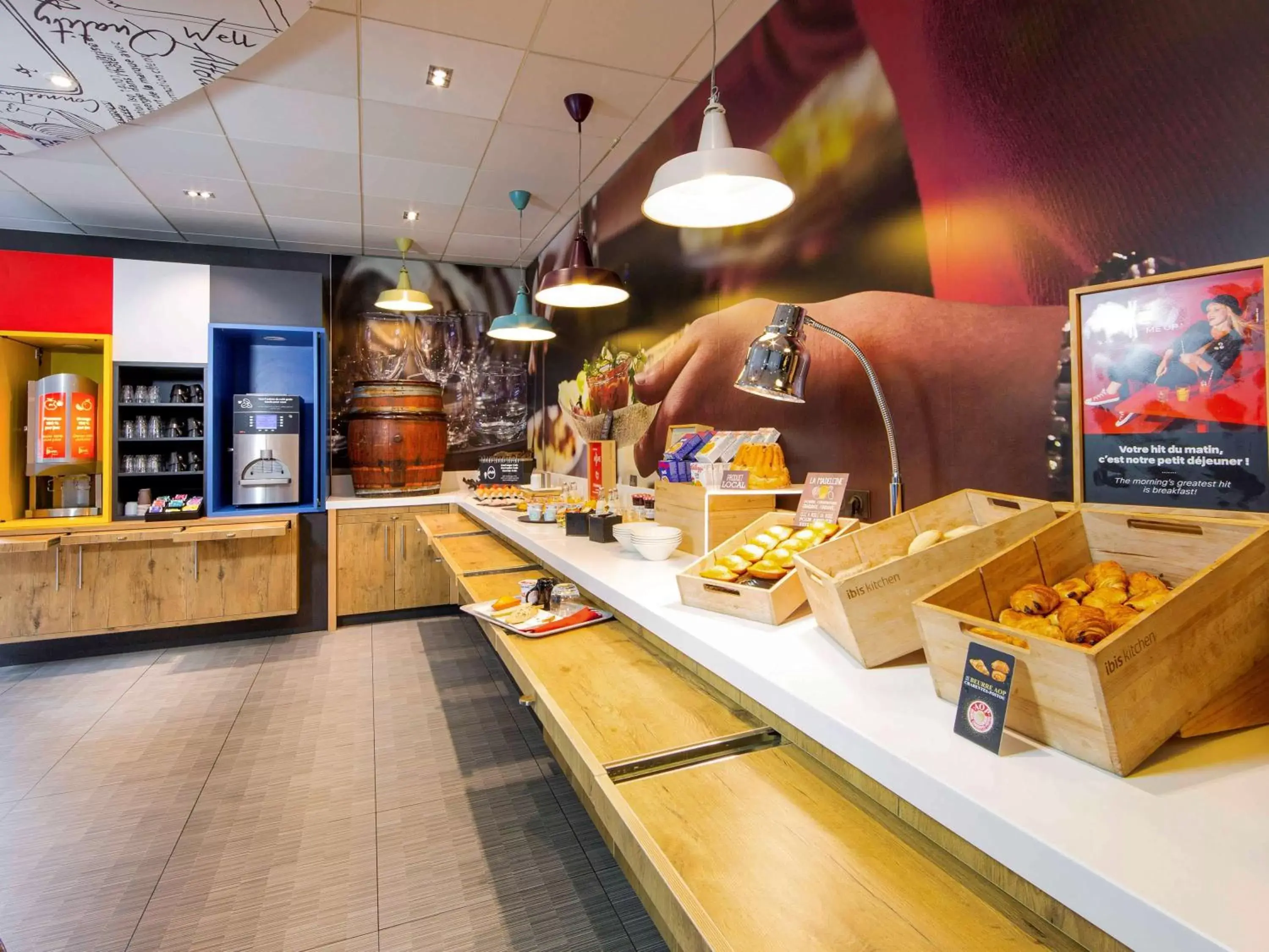 Restaurant/places to eat in ibis Mulhouse Centre Filature