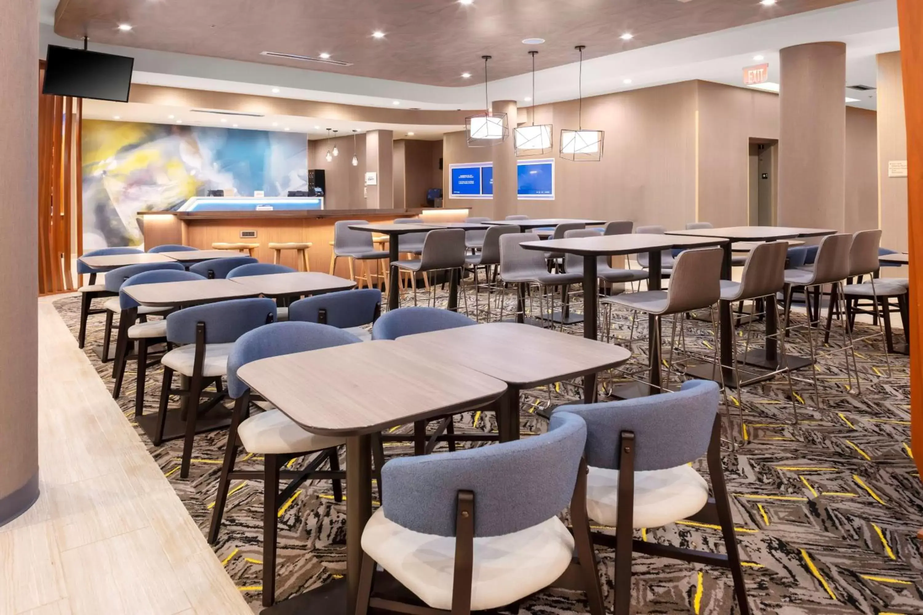 Breakfast, Restaurant/Places to Eat in SpringHill Suites Kansas City Airport