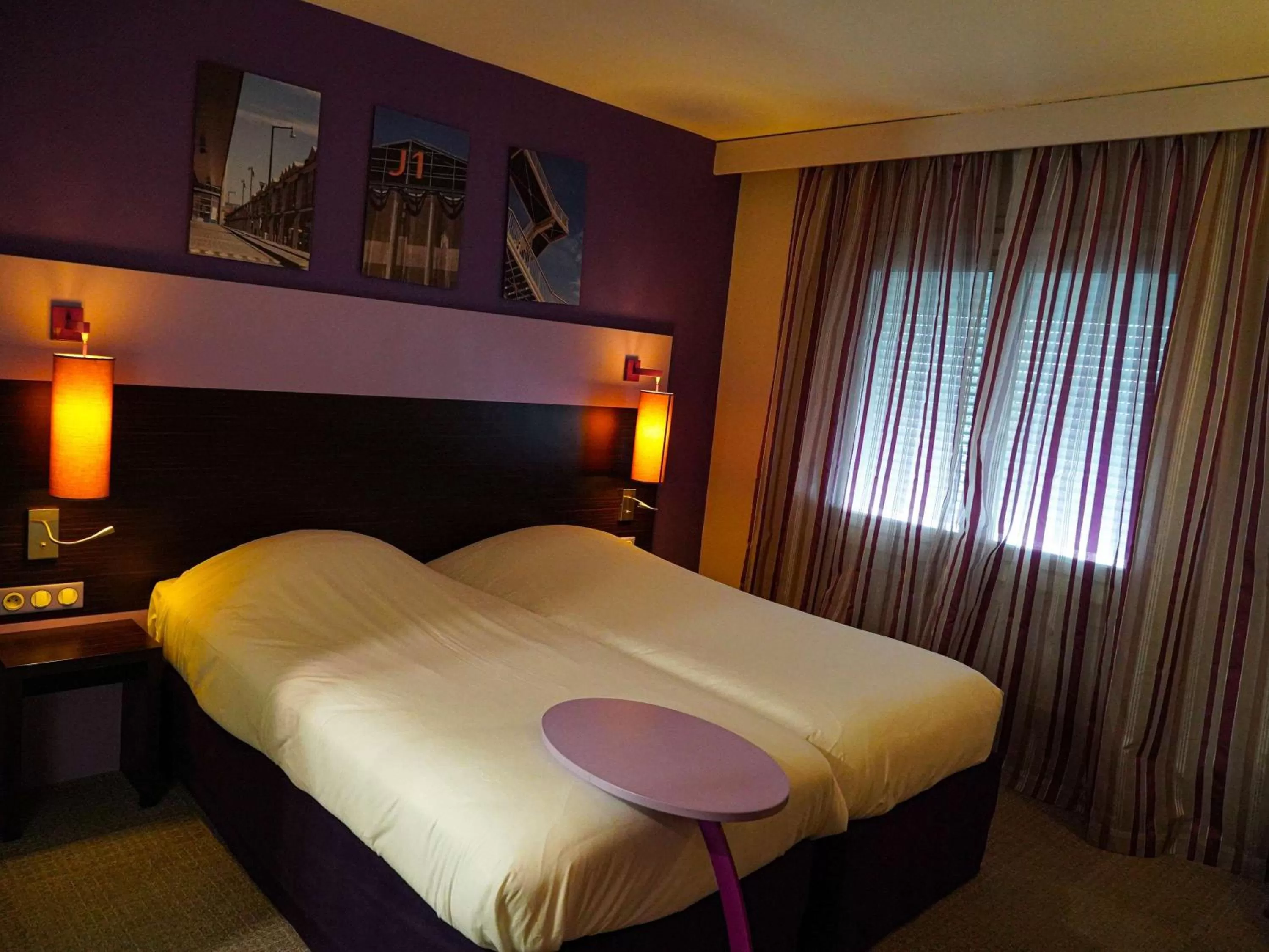 Photo of the whole room, Bed in ibis Styles Marseille Centre Prado Place Castellane