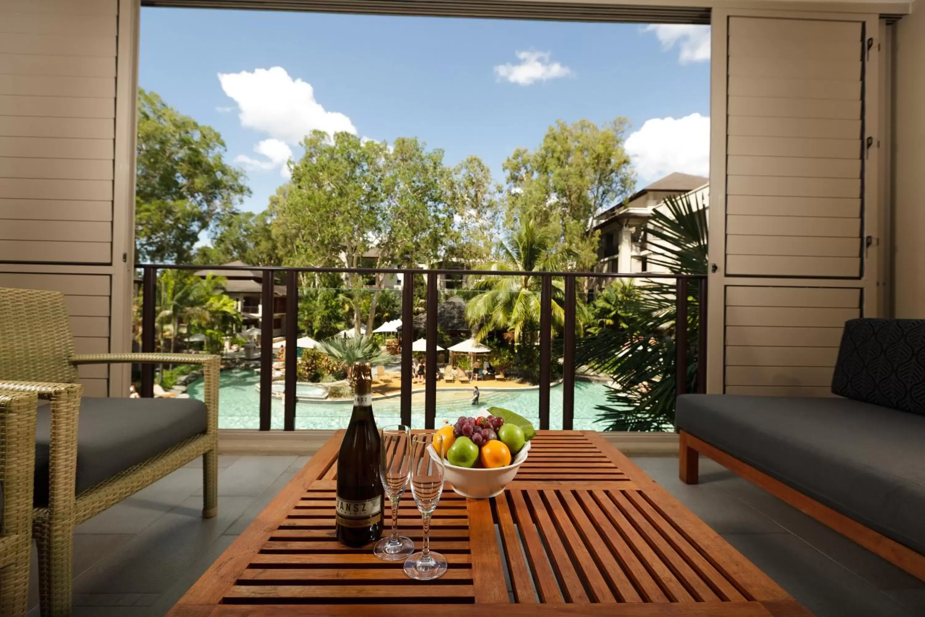 Balcony/Terrace in Pullman Palm Cove Sea Temple Resort & Spa