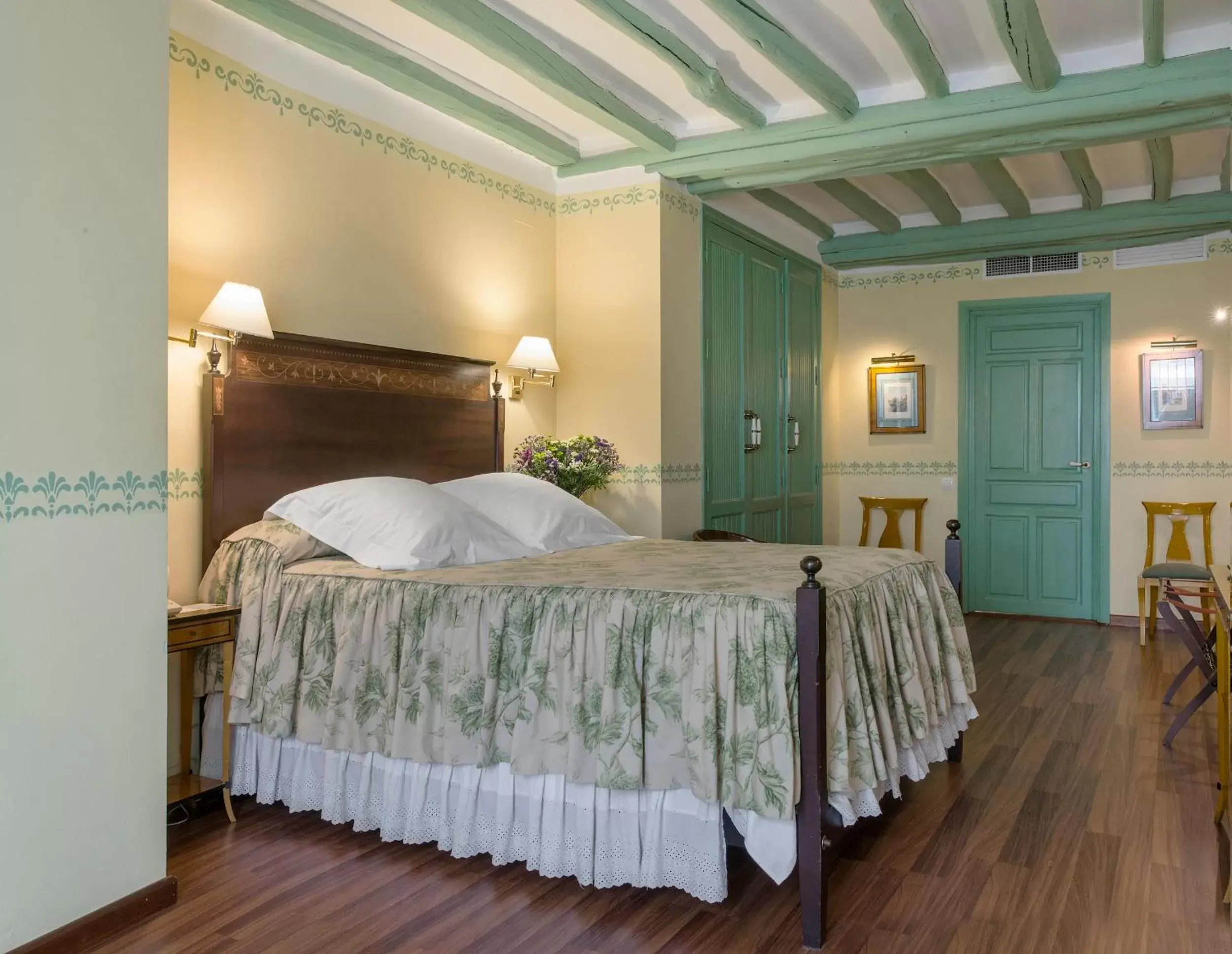 Bedroom, Bed in Hotel Las Casas de la Judería