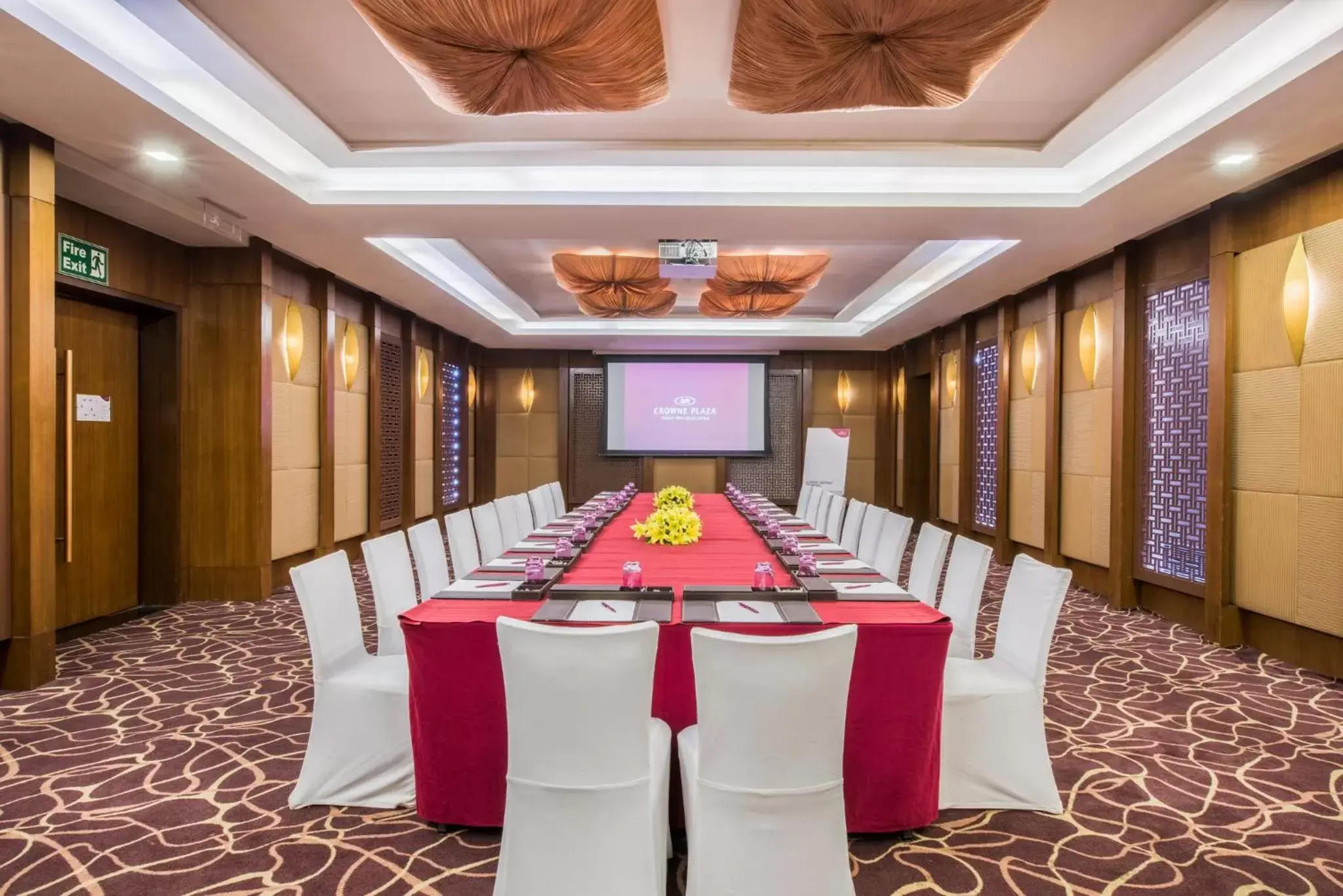 Meeting/conference room in Crowne Plaza New Delhi Okhla, an IHG Hotel