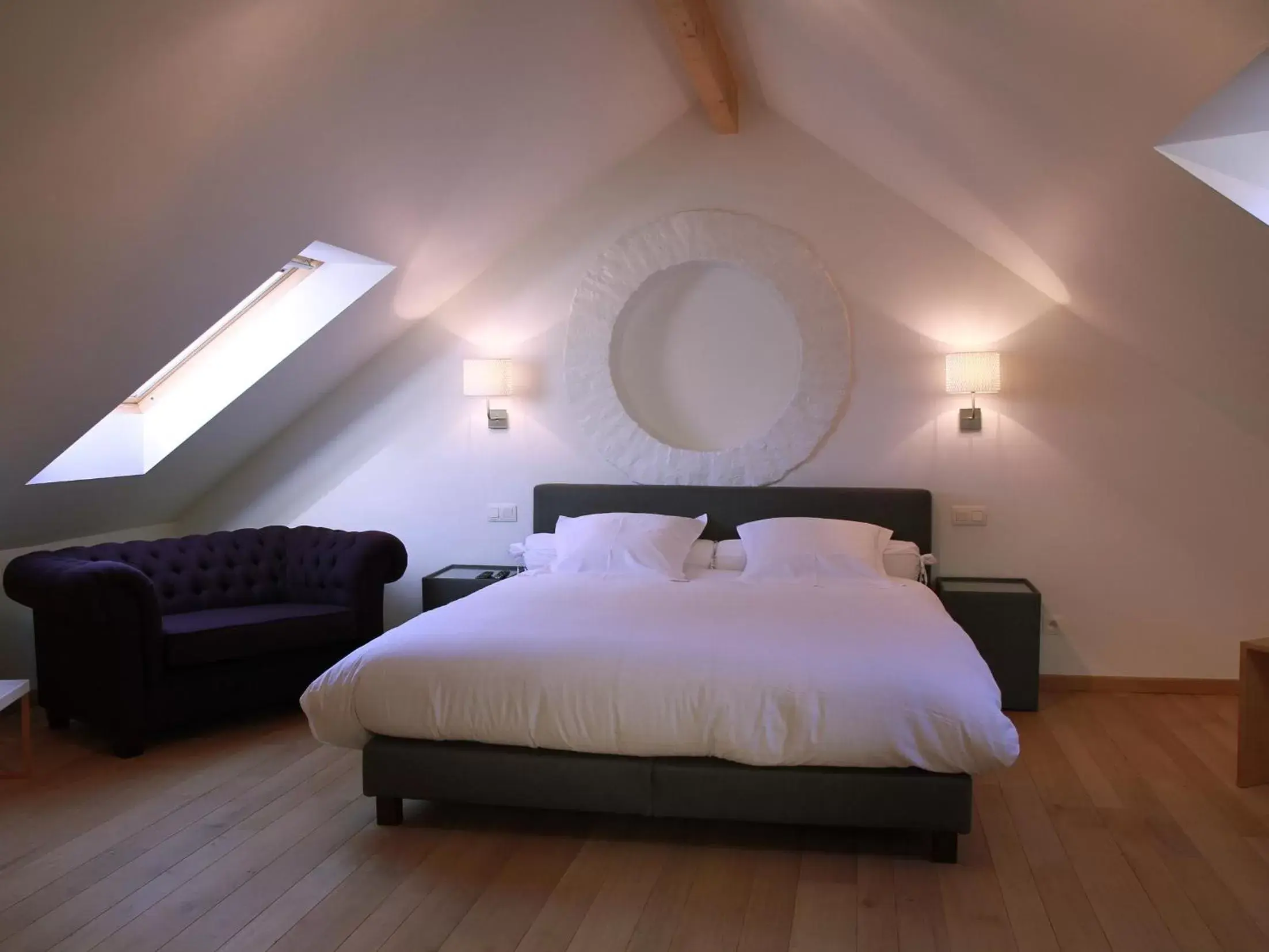 Bedroom, Bed in Hôtel - Ferme du Château d'Ahin