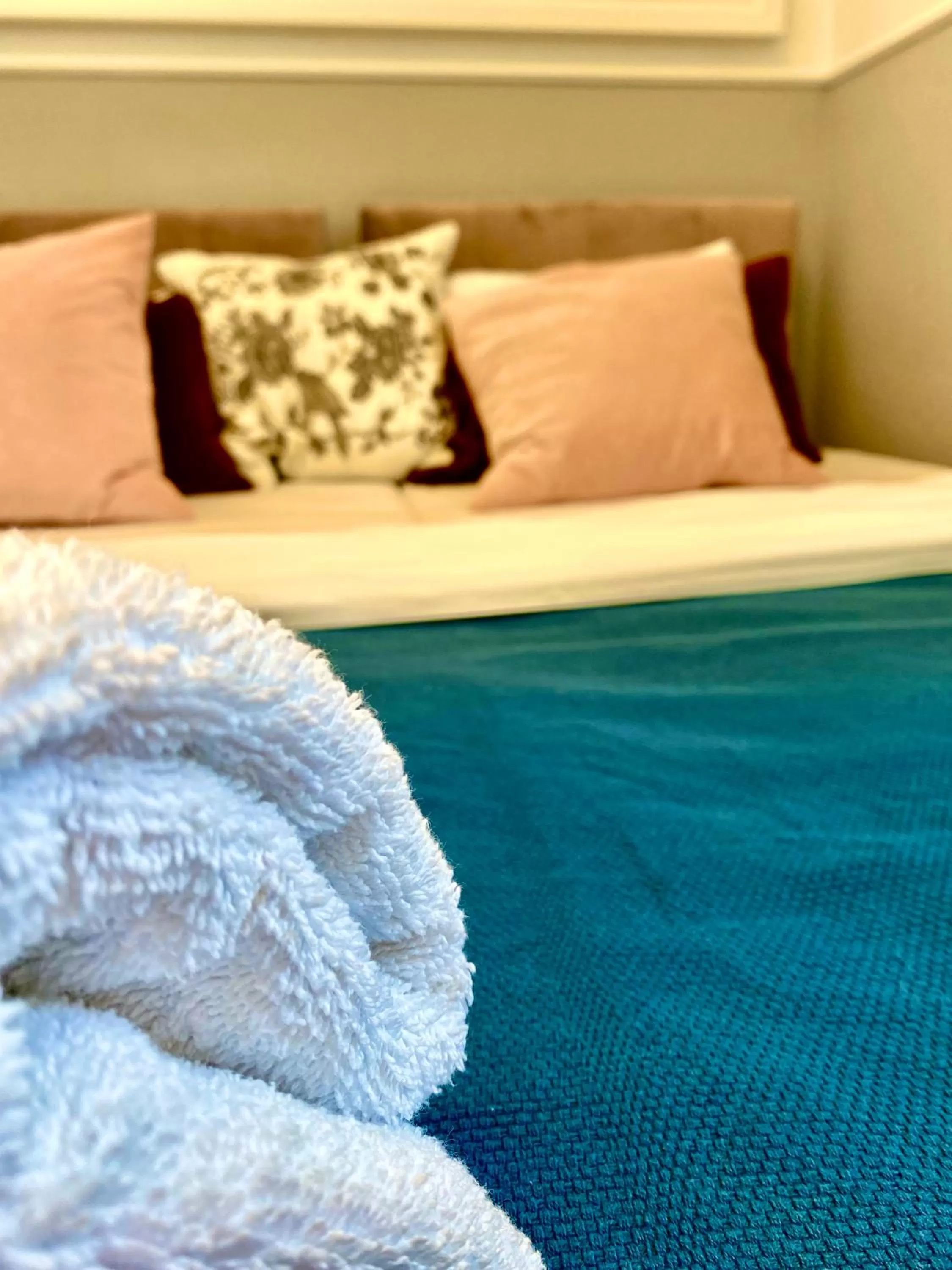 Bed in Pokoje w Starej Karczmie - by Upstairs