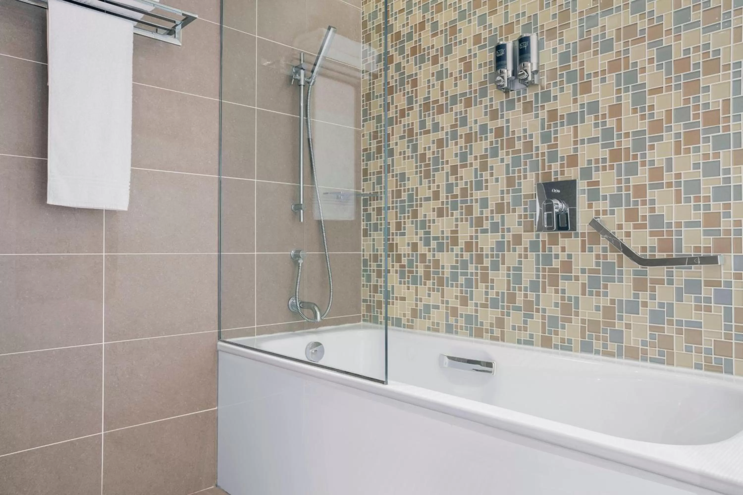 Bathroom in Four Points by Sheraton Oran