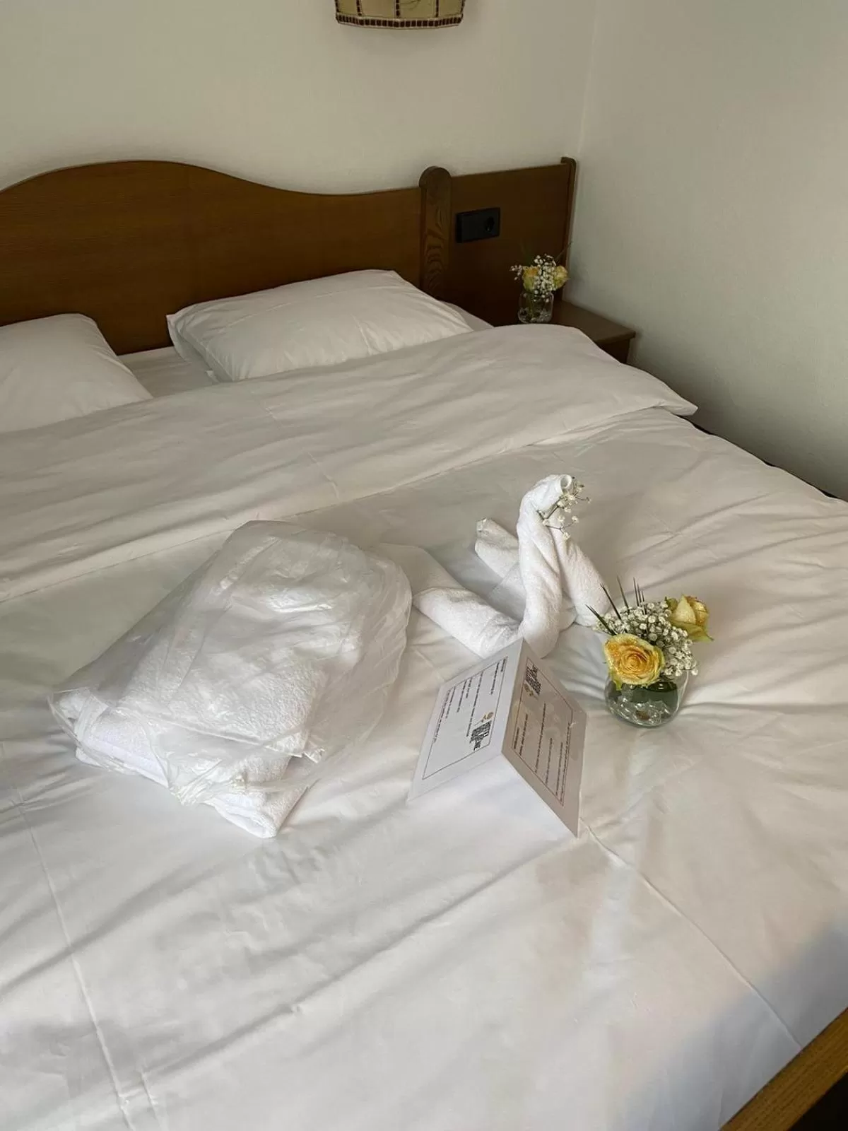 Photo of the whole room, Bed in Hotel Goldene Rose