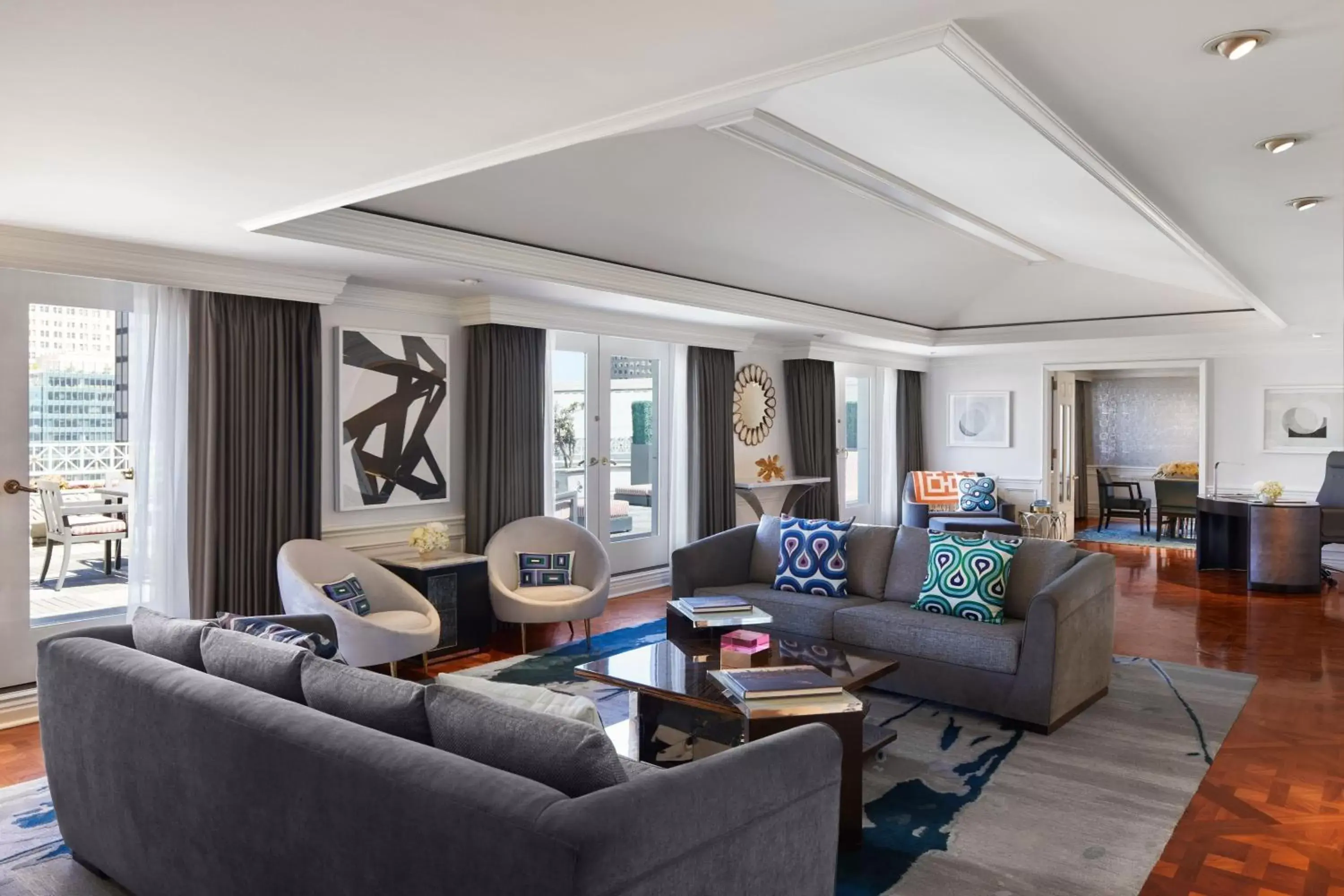 Living room, Seating Area in The Ritz-Carlton, San Francisco