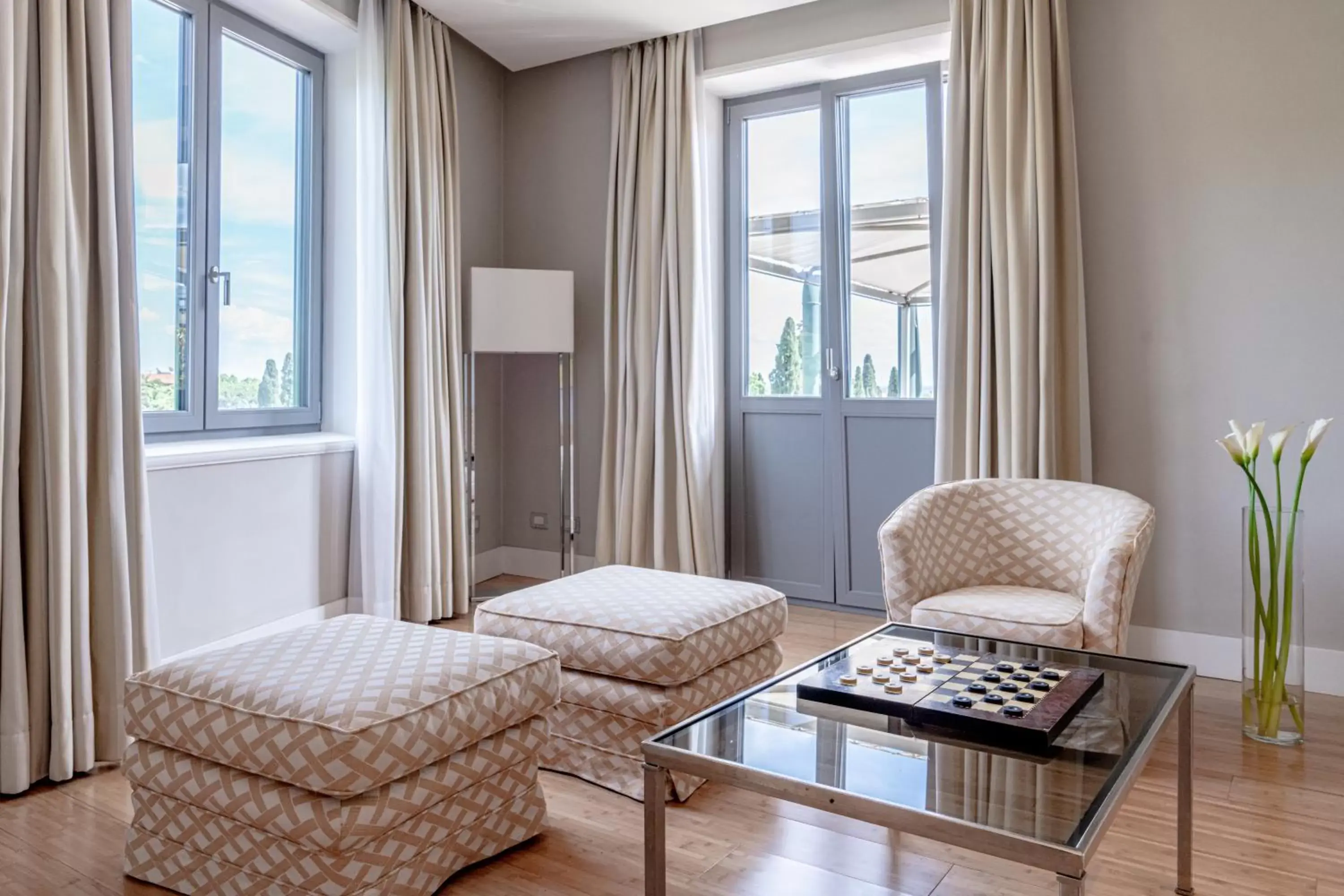 Living room, Seating Area in Grand Hotel Croce Di Malta