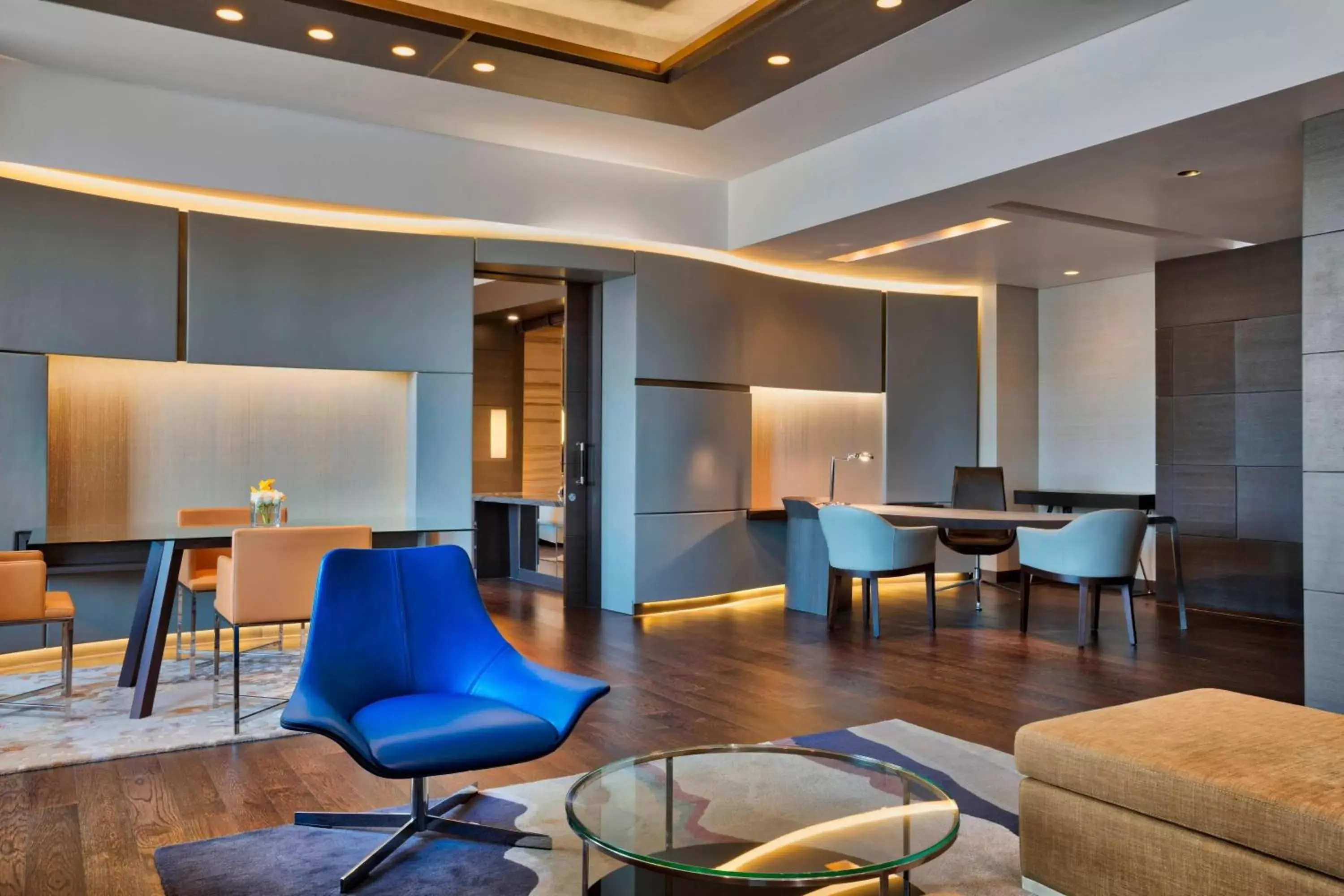 Living room, Seating Area in The Westin Doha Hotel & Spa
