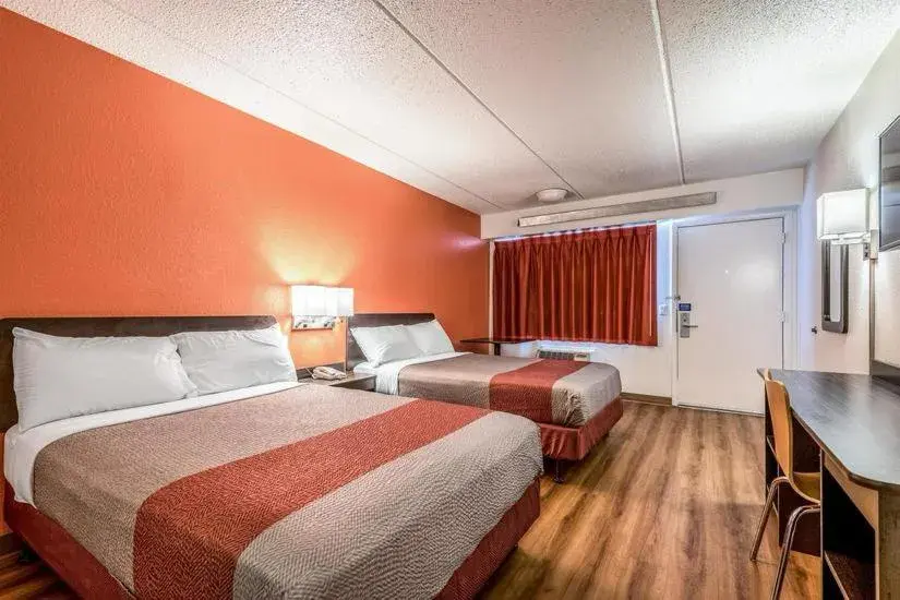 Bed in Motel 6-Birmingham, AL