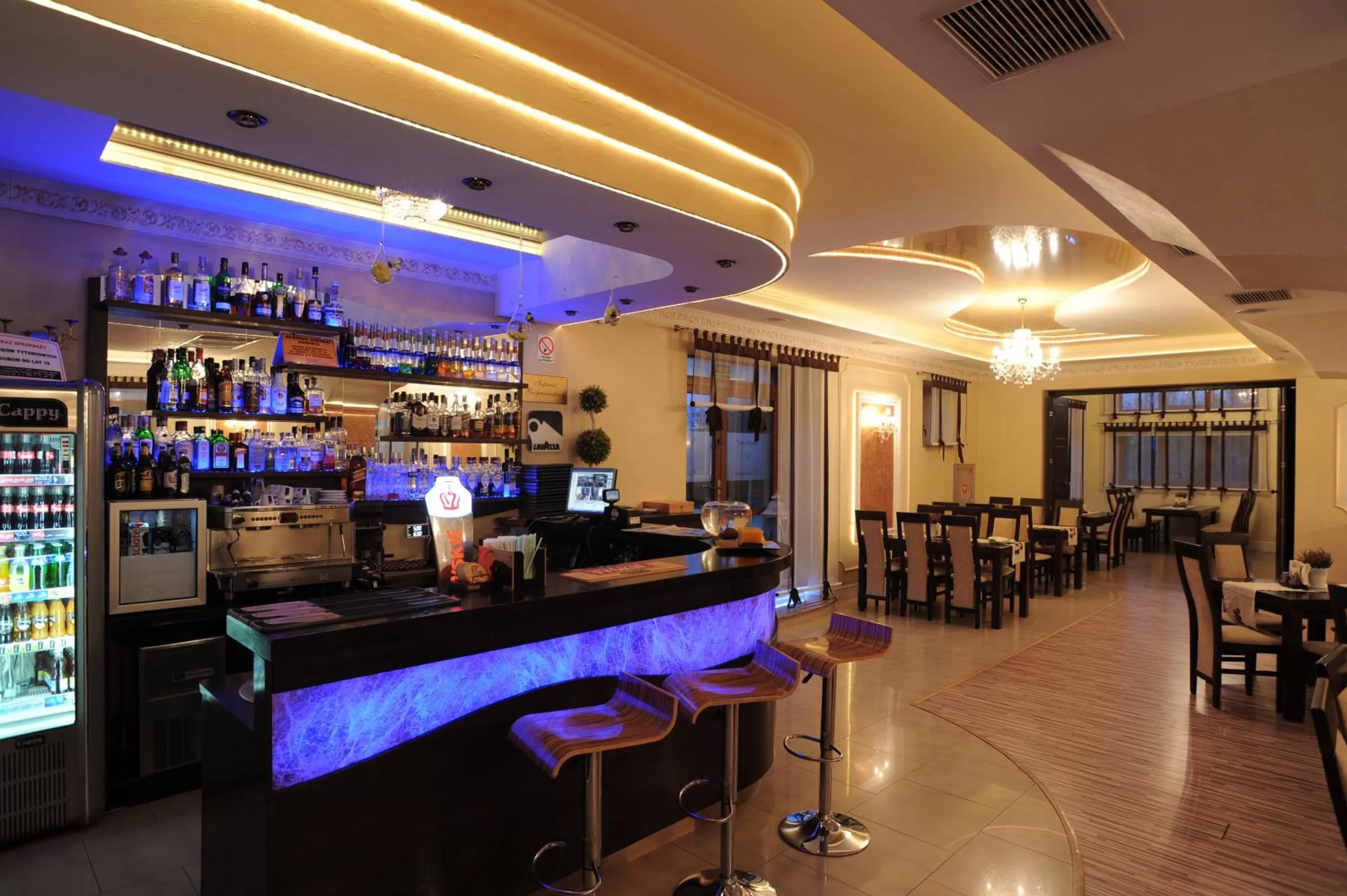 Restaurant/places to eat in Hotel Imperial