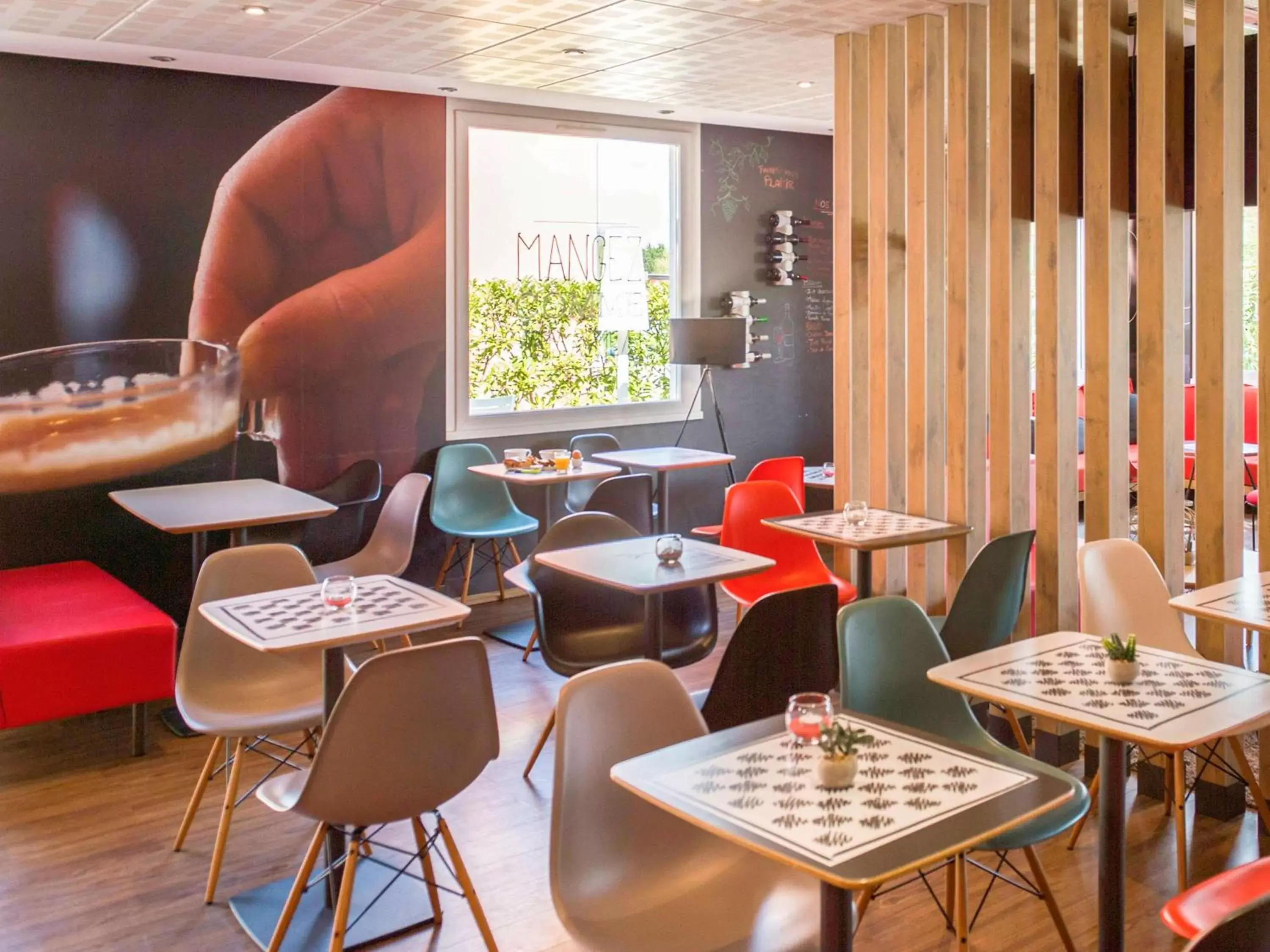 Restaurant/Places to Eat in ibis Limoges Nord