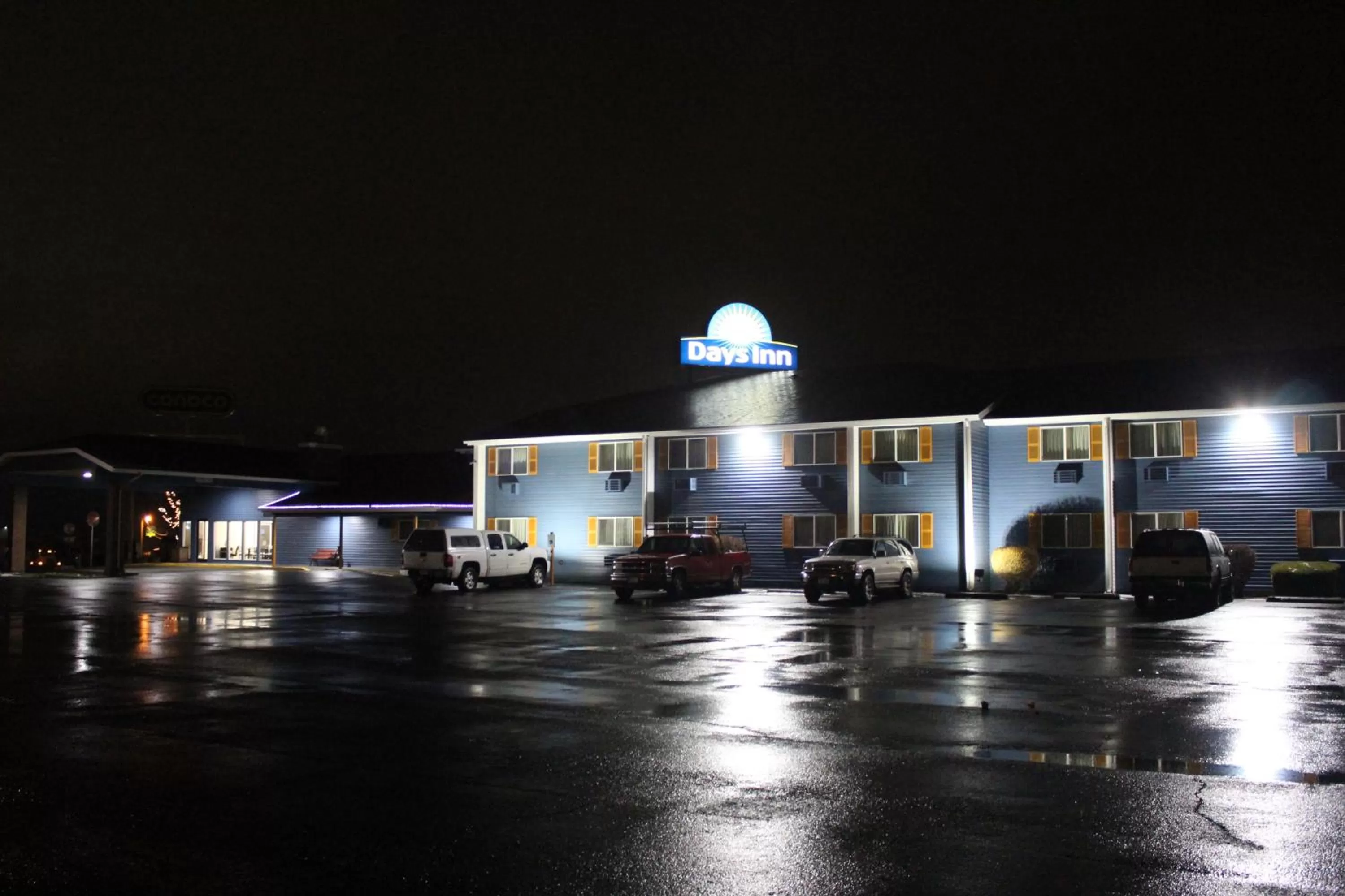 Property building in Days Inn by Wyndham Ritzville