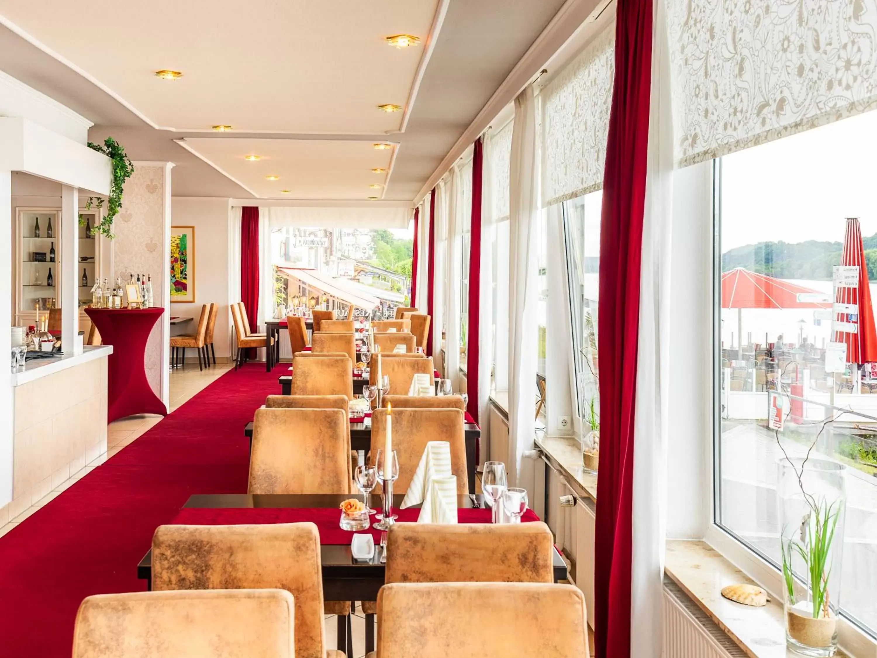 Restaurant/Places to Eat in Hotel Rhein-Residenz