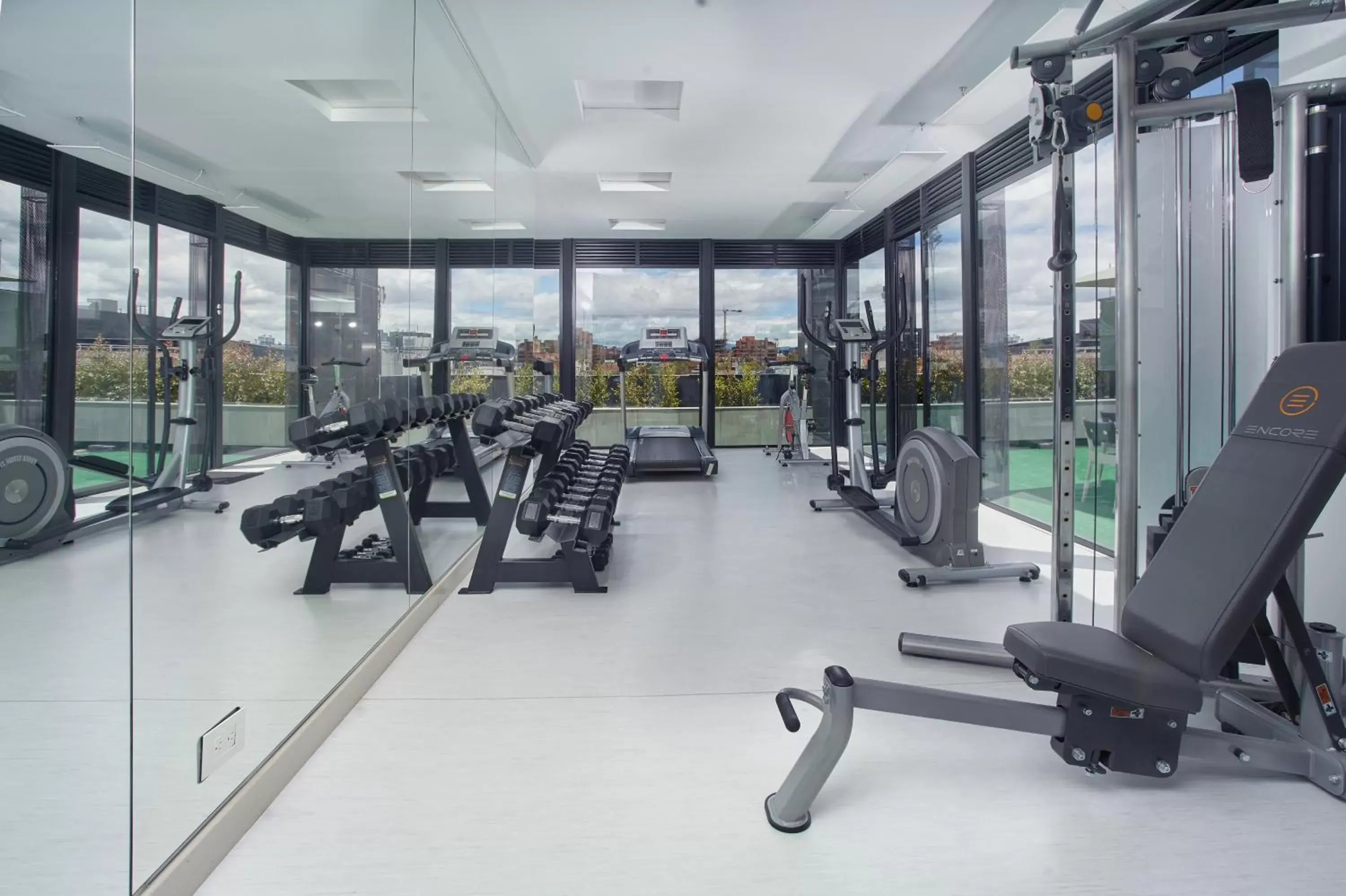 Fitness centre/facilities, Fitness Center/Facilities in Hotel 100 Luxury Suites by Preferred