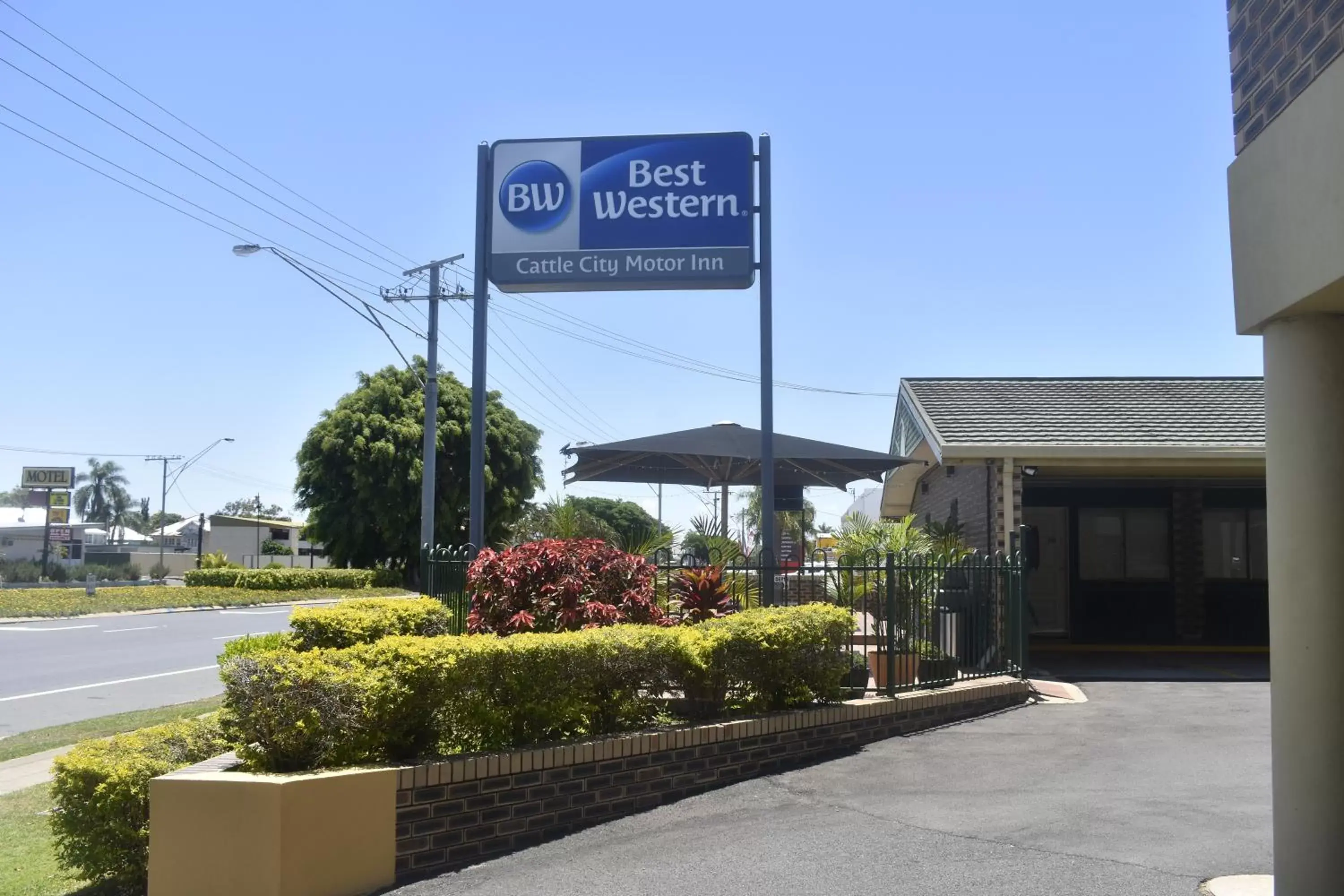 Facade/entrance, Property Building in Best Western Cattle City Motor Inn