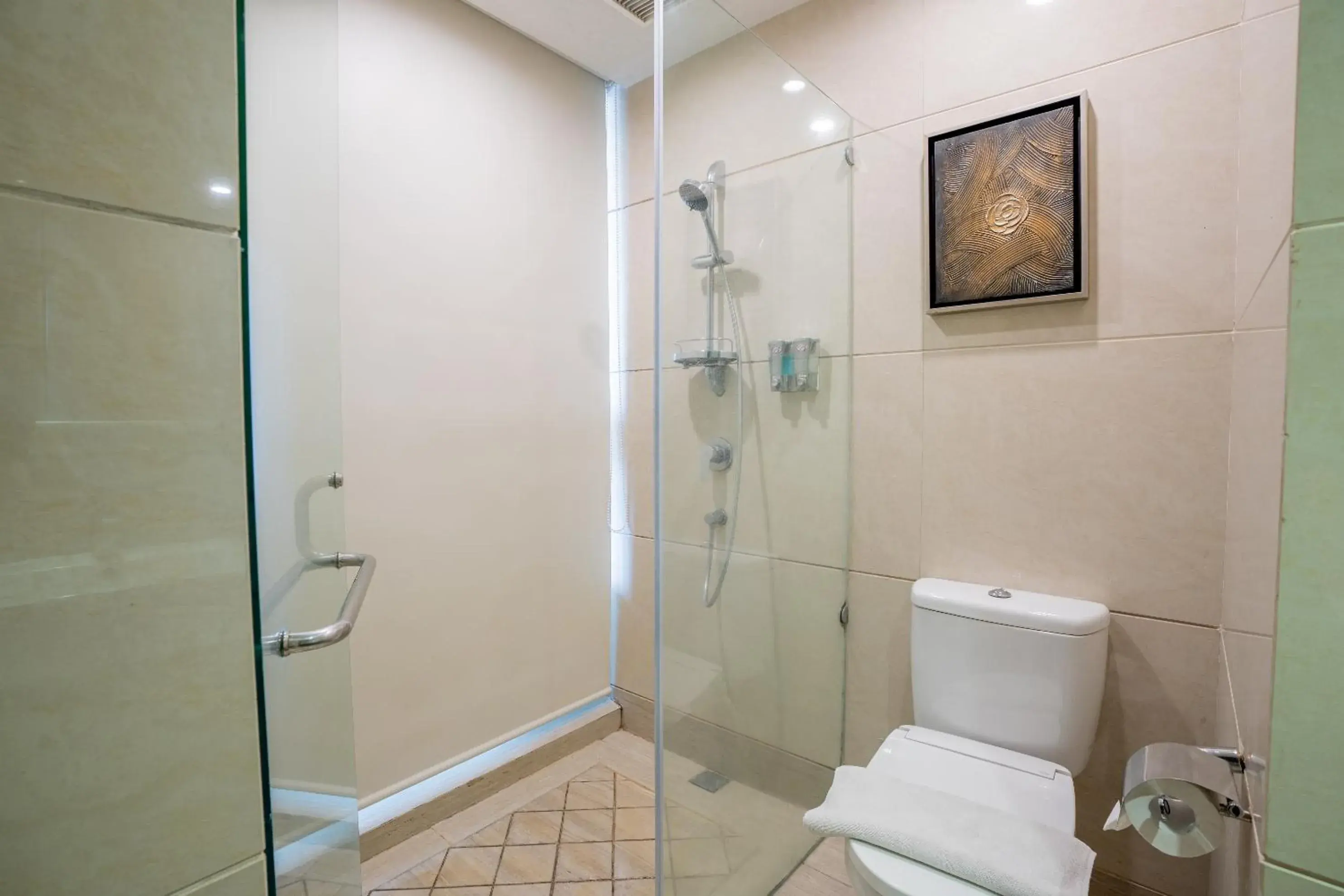 Bathroom in Belviu Hotel Bandung