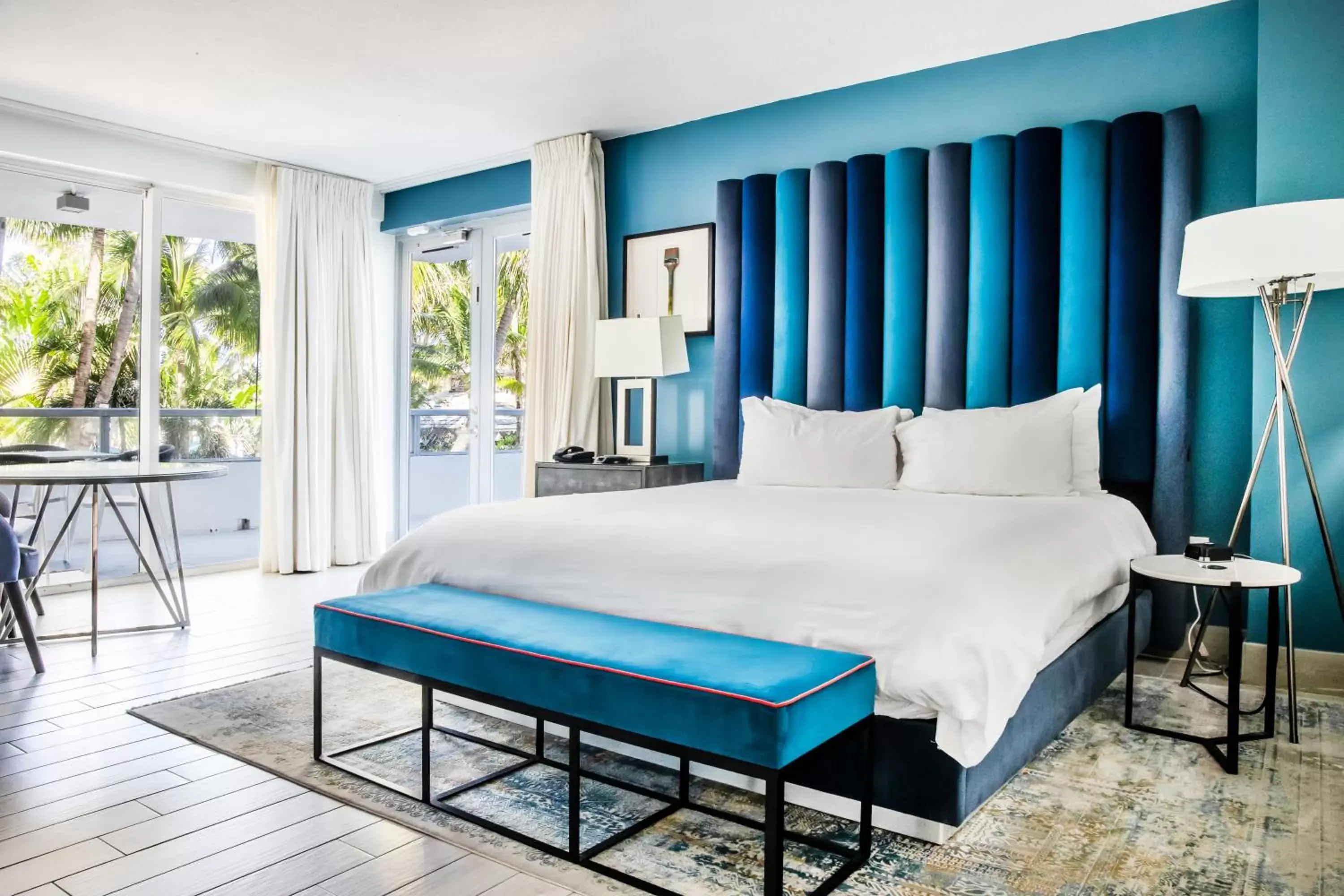 Bed in The Sagamore Hotel South Beach