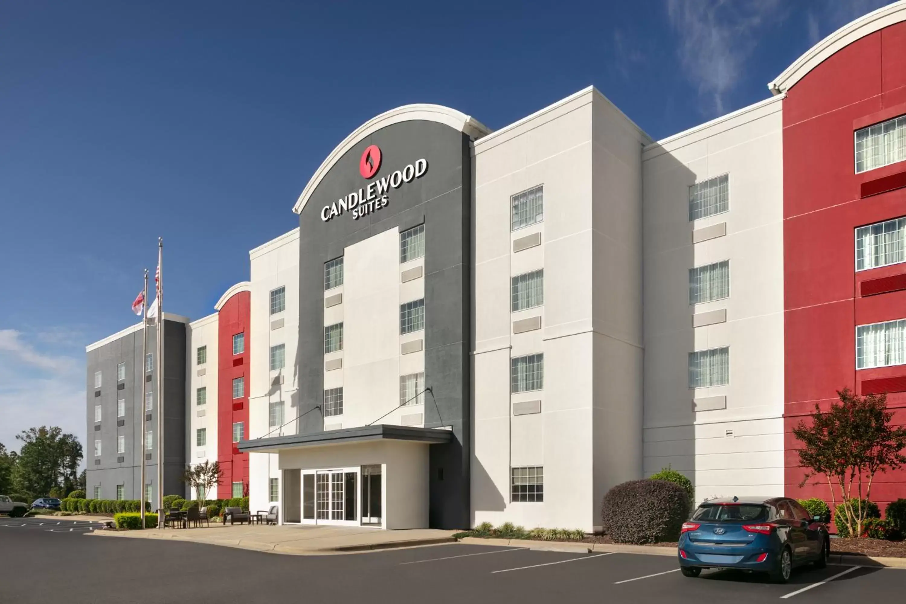 Property Building in Candlewood Suites Kansas City Northeast, an IHG Hotel
