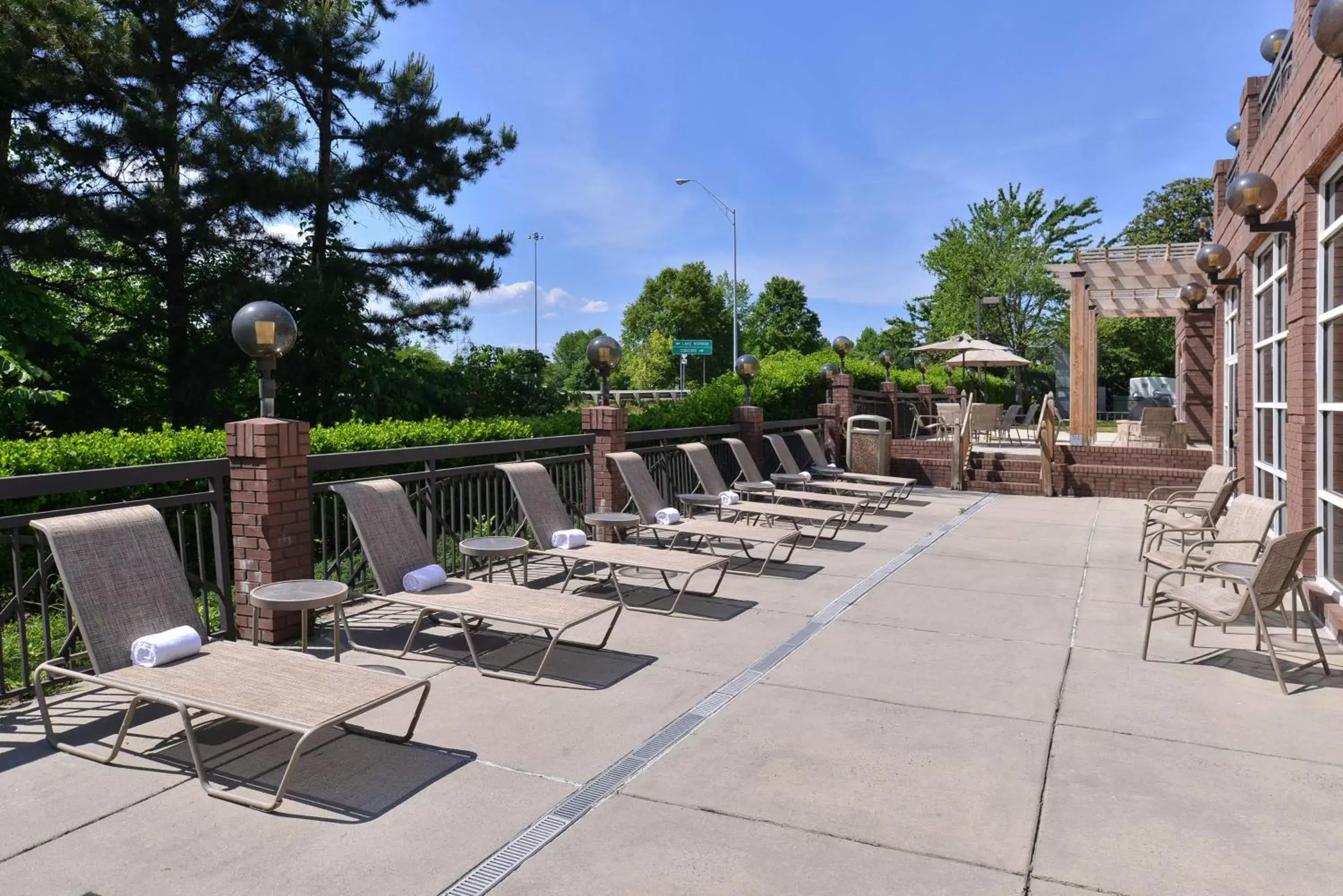 Patio in Country Inn & Suites by Radisson, Lake Norman Huntersville, NC