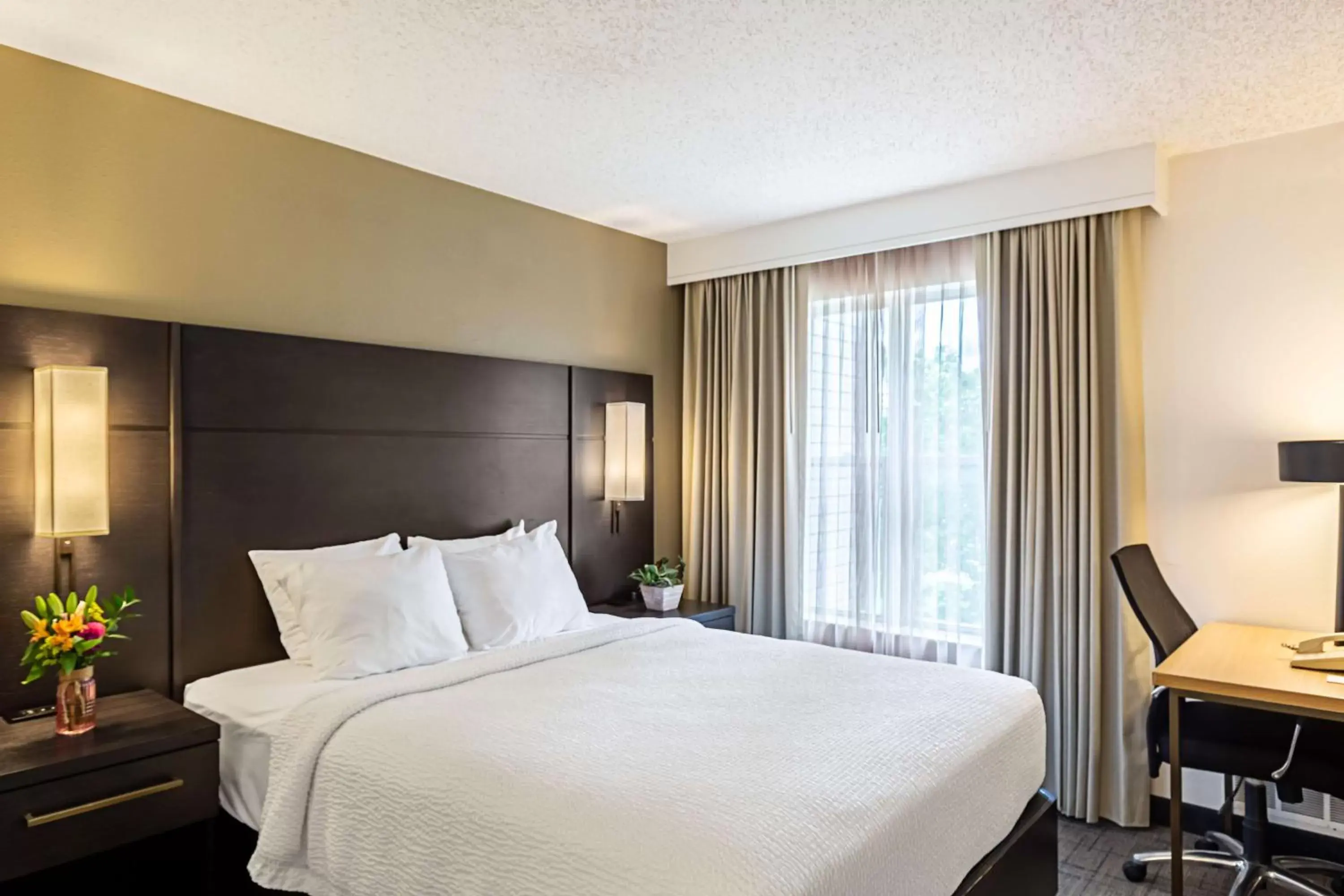 Bedroom, Bed in Sonesta ES Suites Parsippany Morris Plains