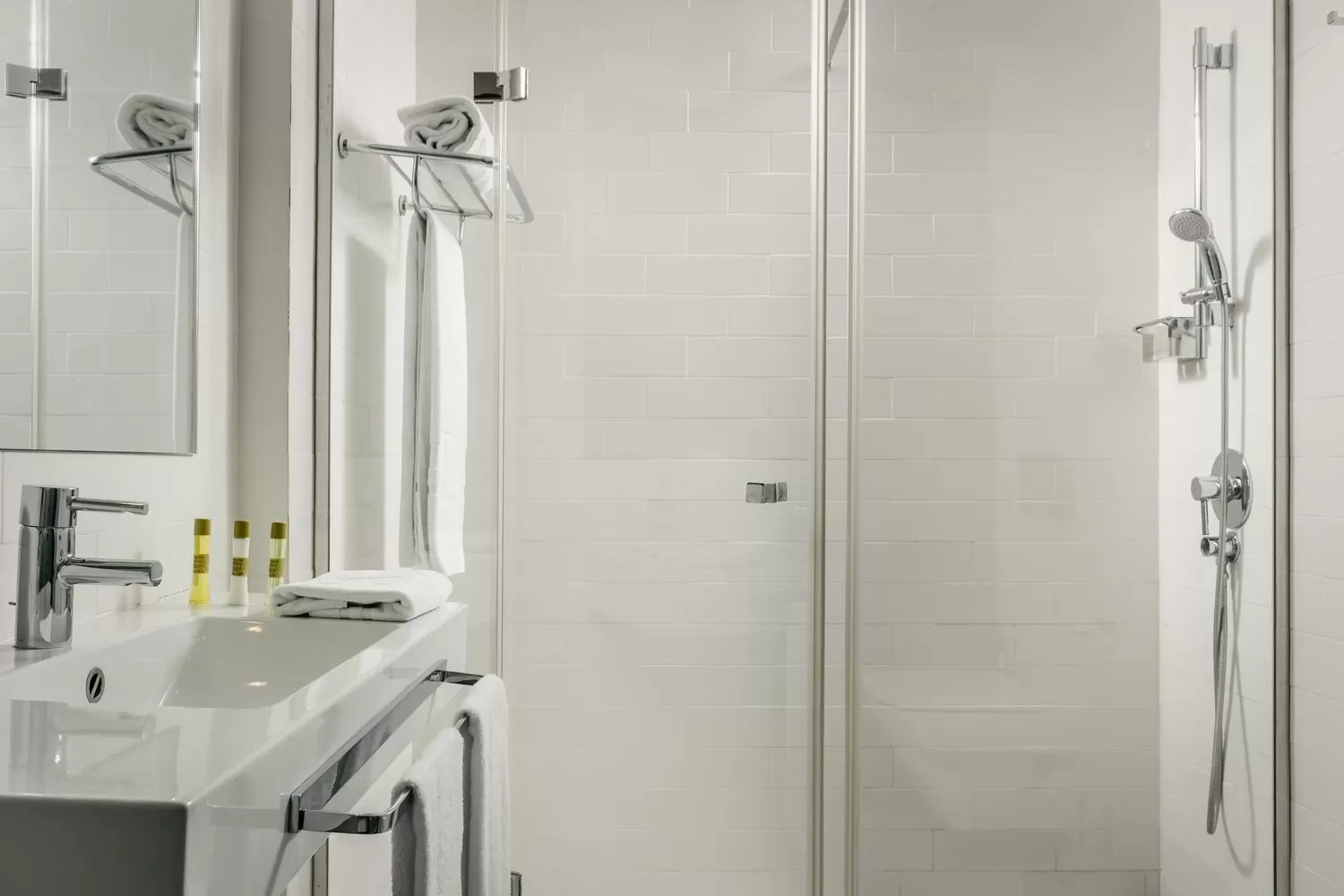 Bathroom in Ikonik Lex