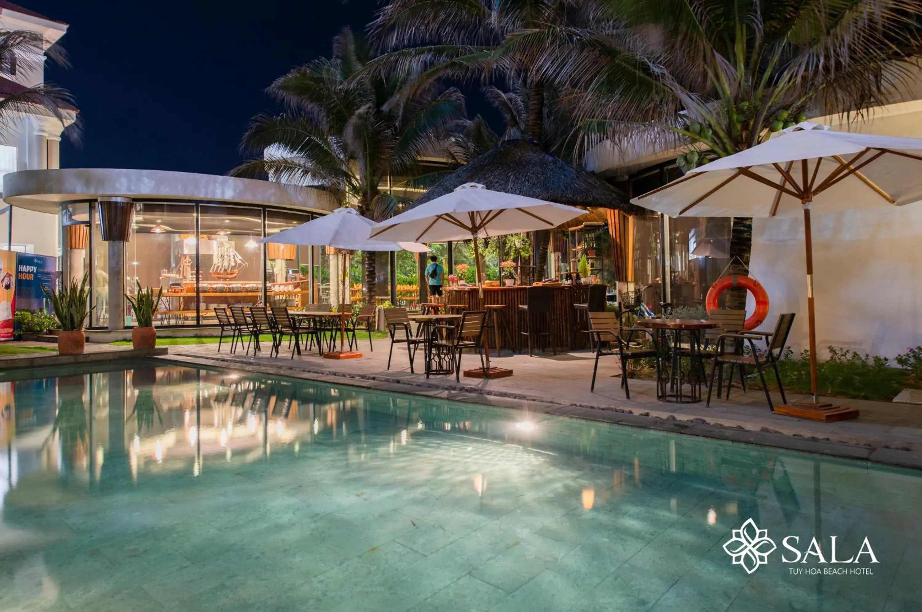 Swimming pool in Sala Tuy Hoa Beach Hotel