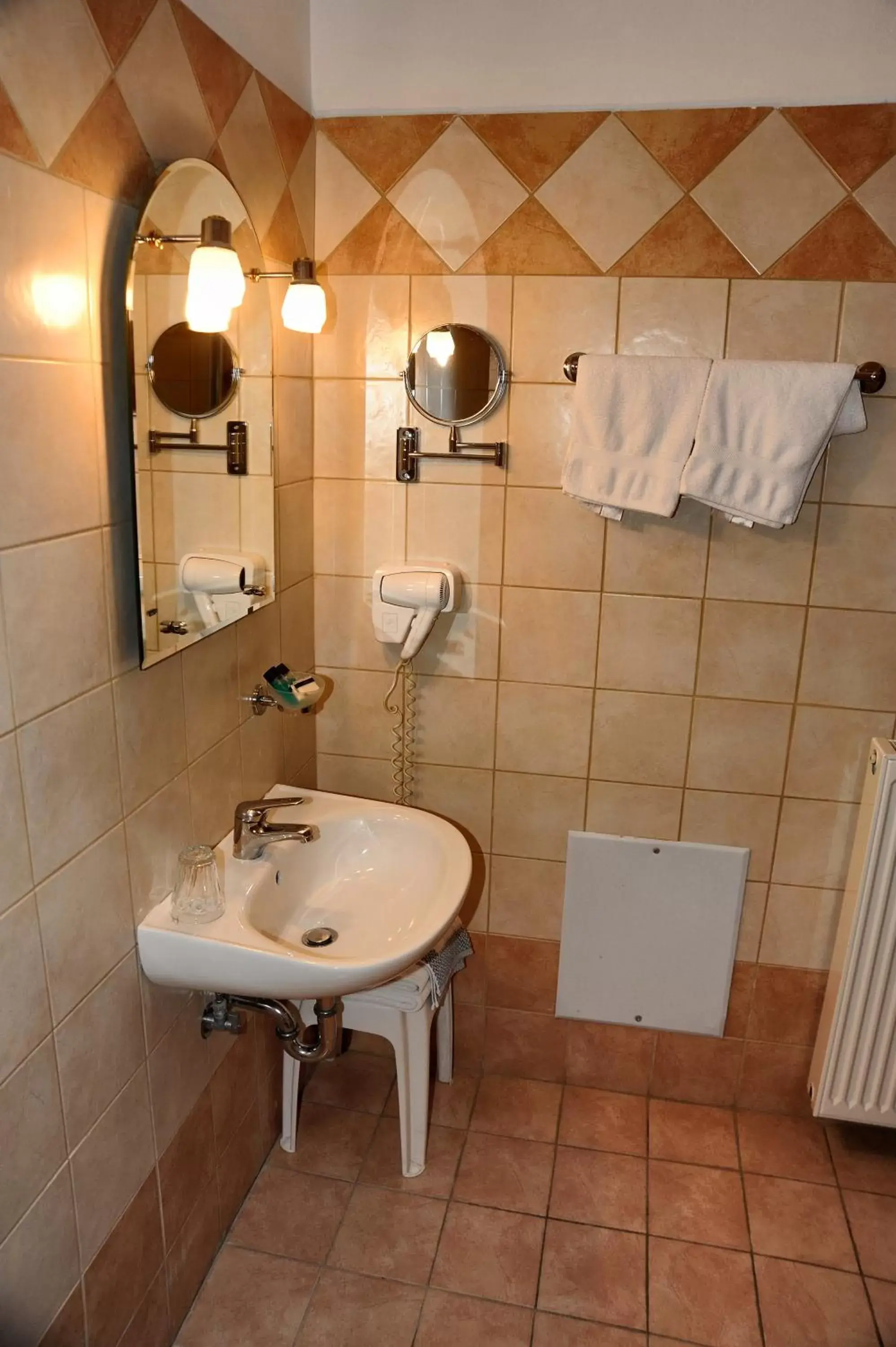 Bathroom in Castri Hotel