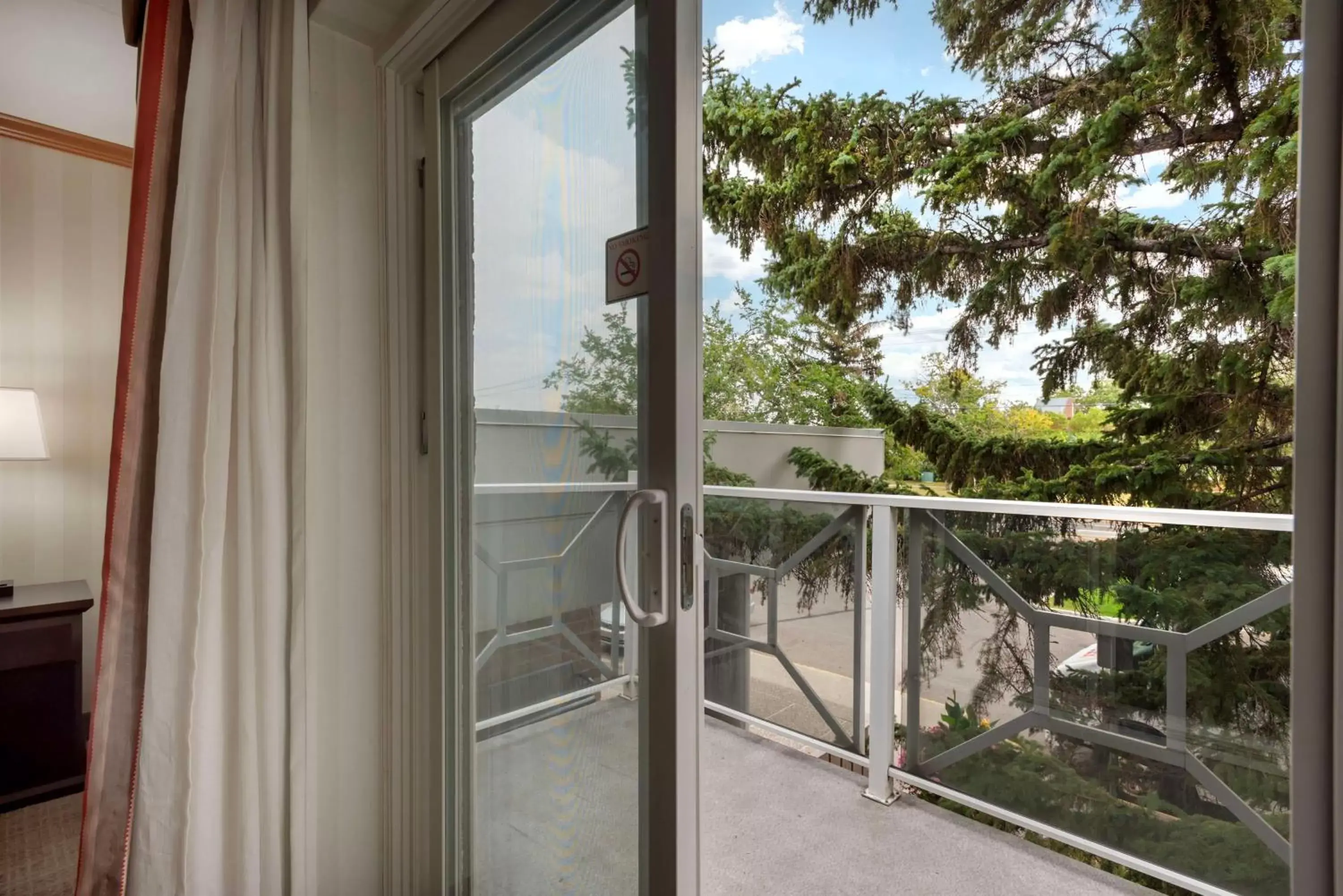 Bedroom, Balcony/Terrace in Best Western PLUS Port O'Call Hotel