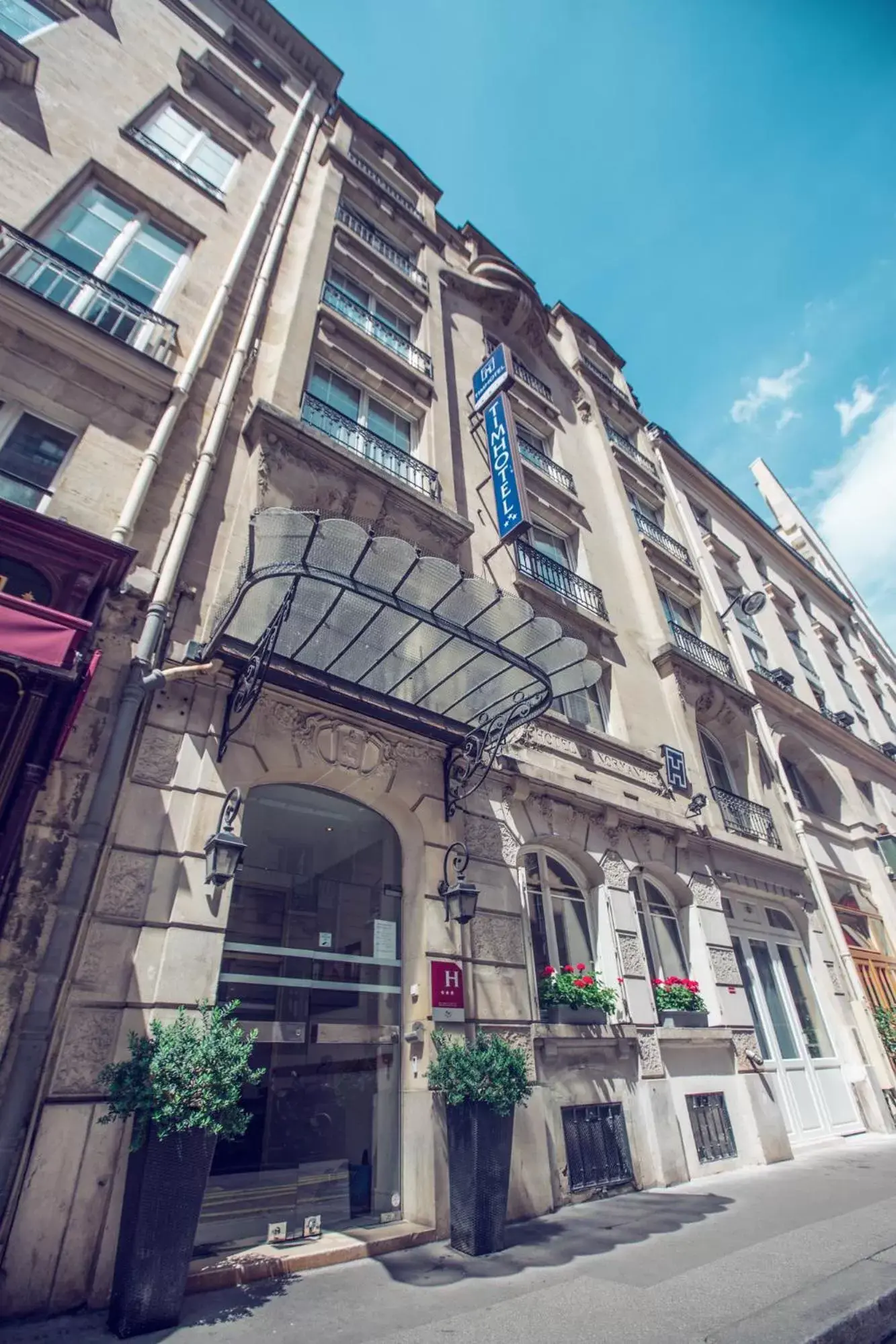 Property Building in Timhotel Palais Royal