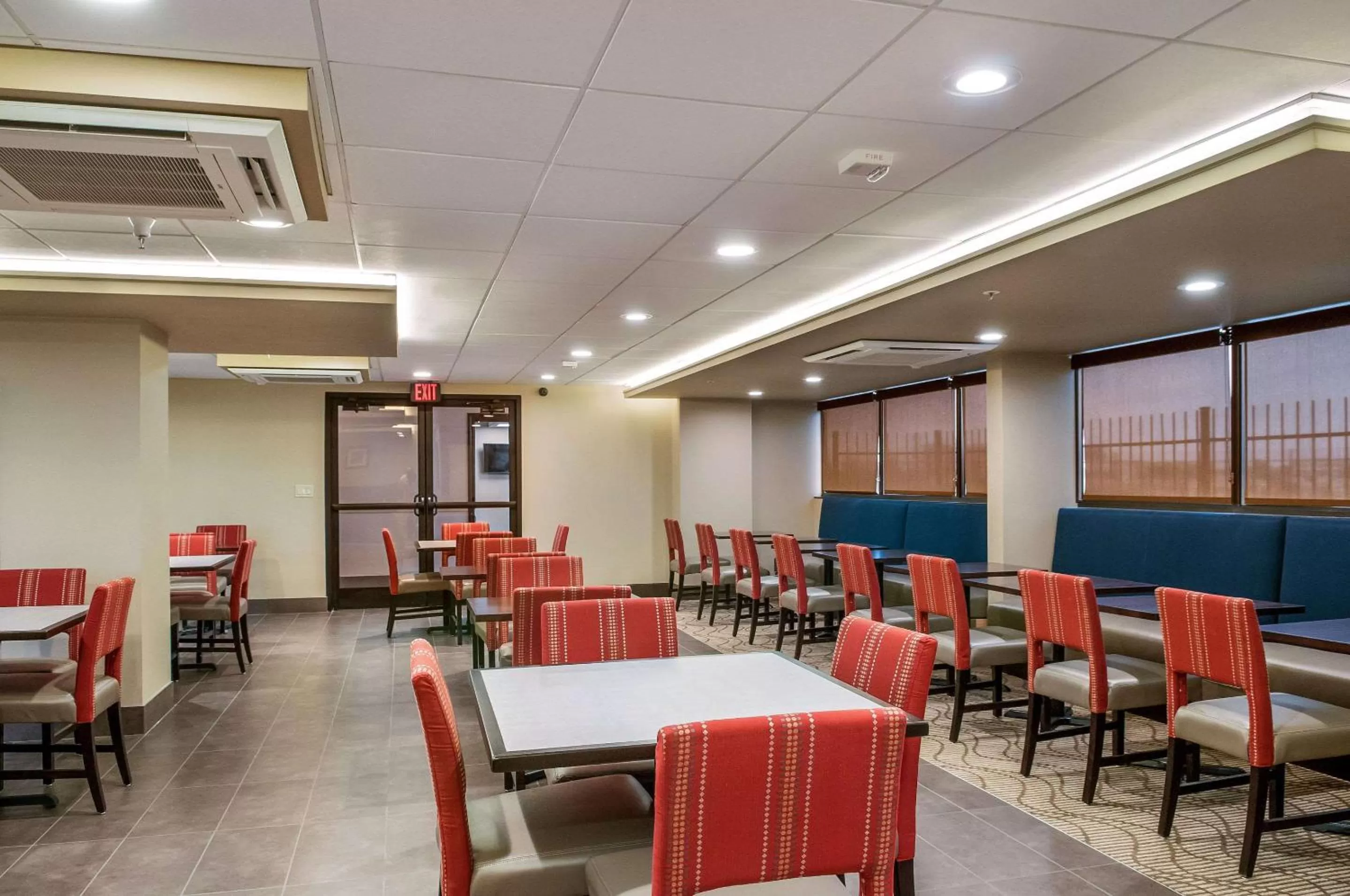 Restaurant/places to eat in Comfort Inn & Suites At Copeland Tower