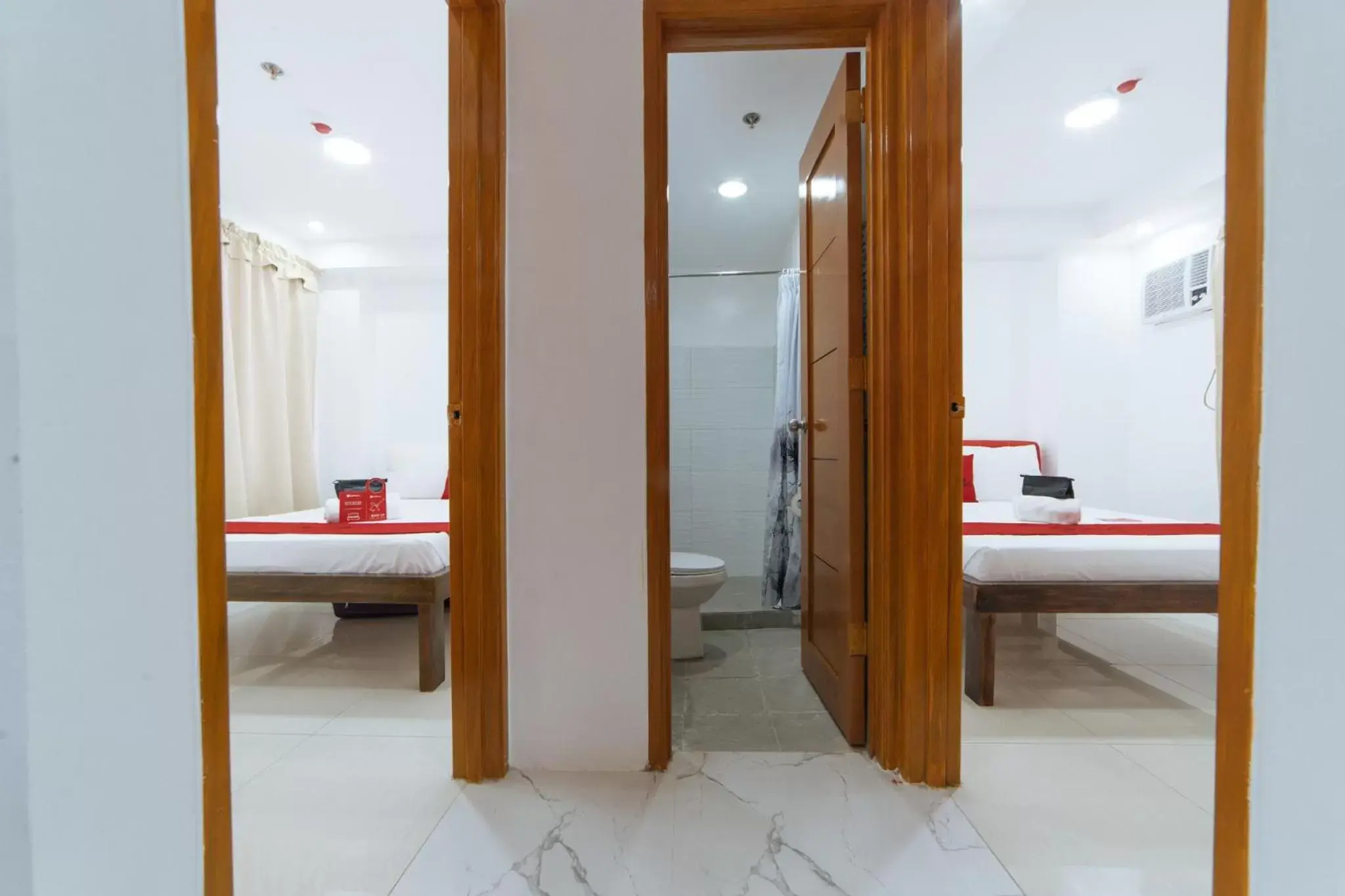 Bed, Bathroom in RedDoorz @ DBuilders Bangkal Makati