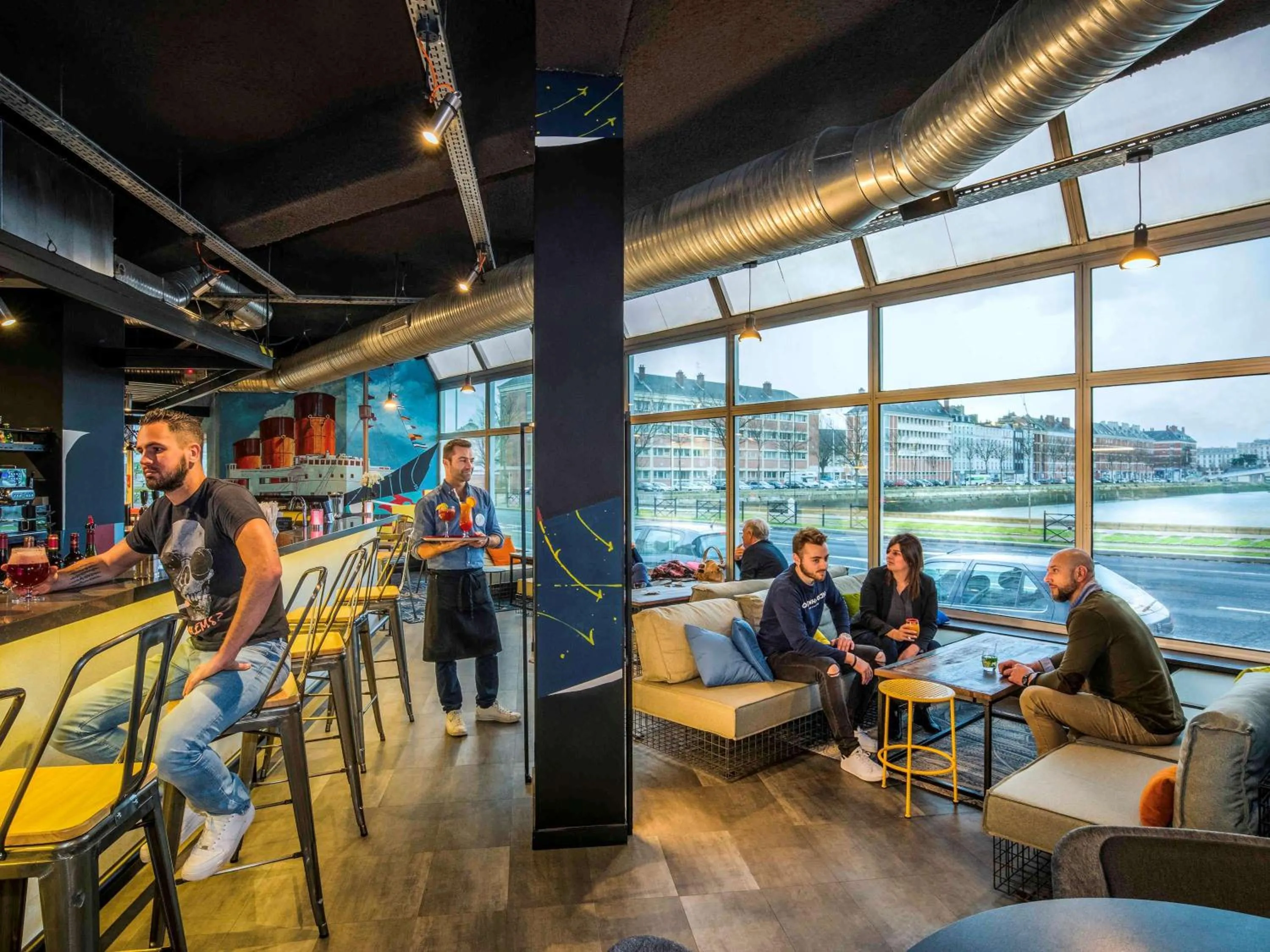 Property building in Mercure Le Havre Centre Bassin Du Commerce