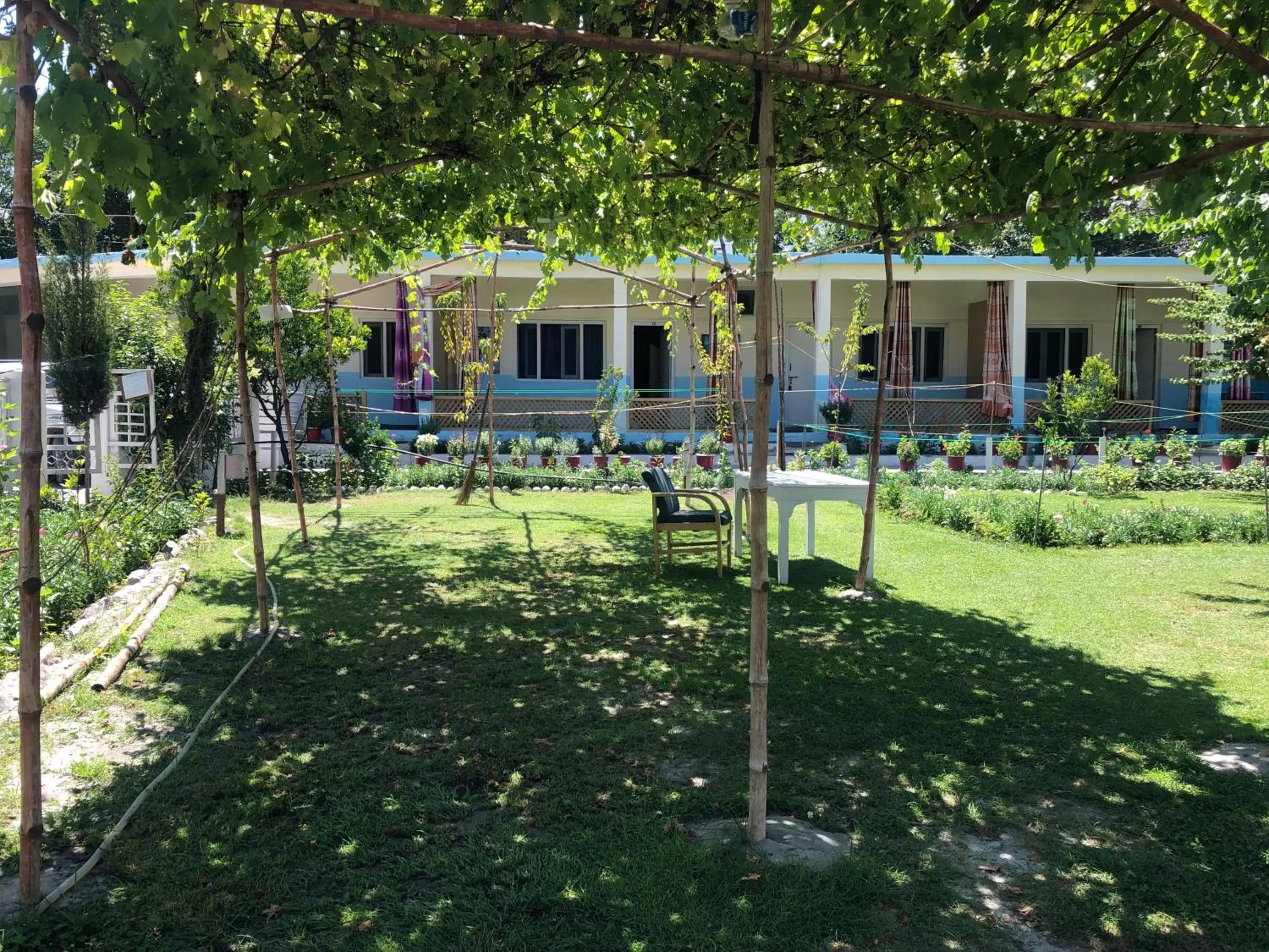 Garden in Madina Hotel 2